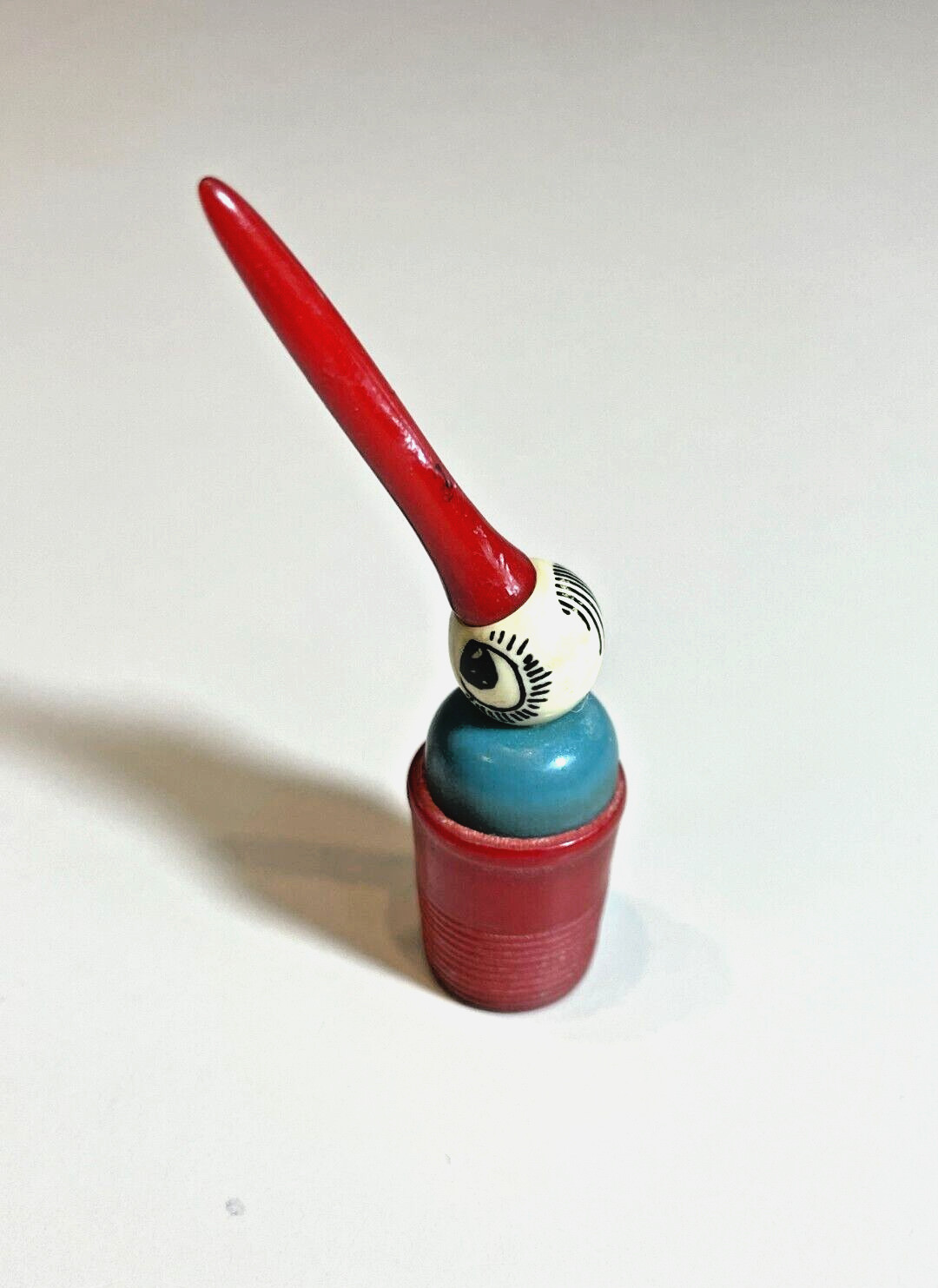 Antique Etui figural Long beak BIRD Sewing THIMBLE case box hard plastic cute