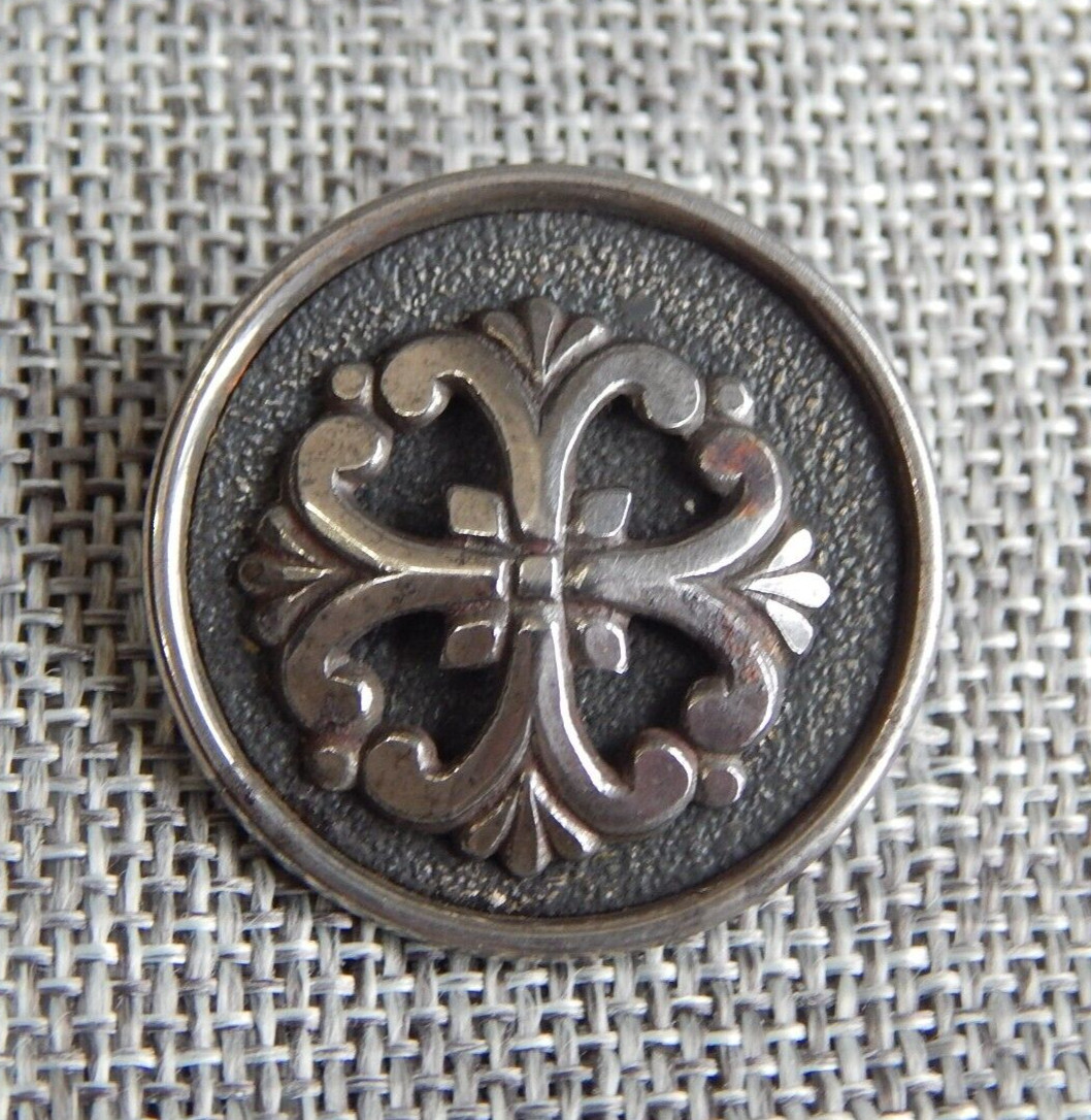 Vintage Steel Cup Button Aprx: 1-1/8″ #917-E