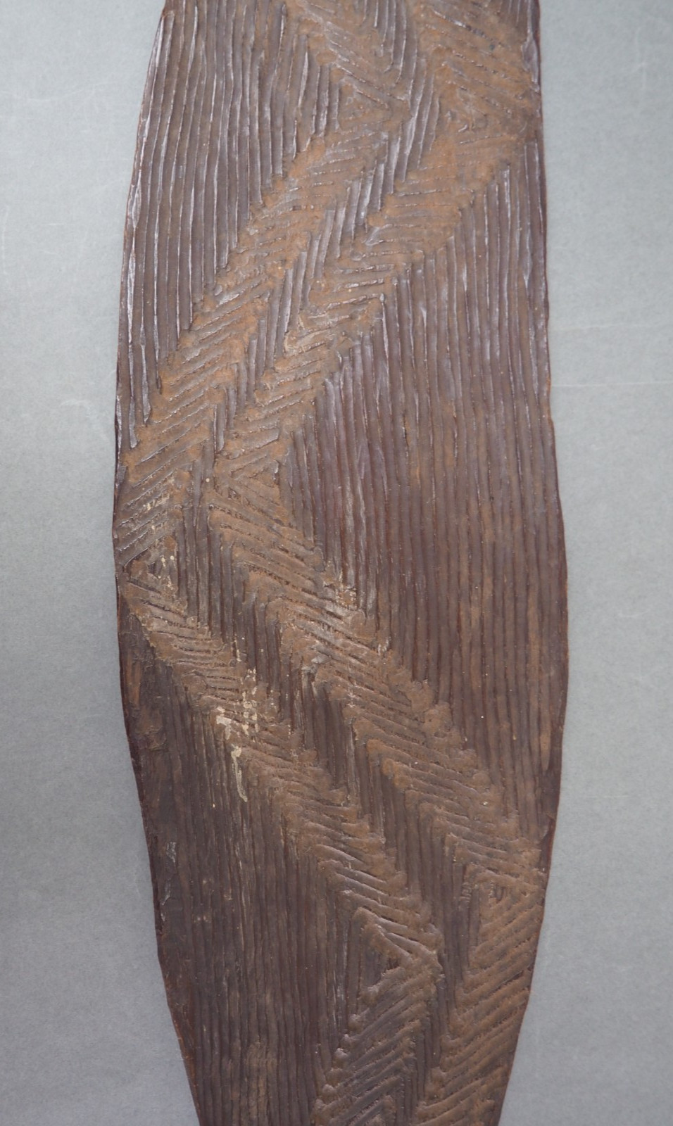 LARGE OLD ANTIQUE AUSTRALIAN ABORIGINAL TRIBAL ART CARVED WOODEN WOOMERA STICK