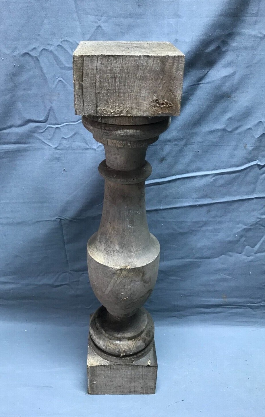 1 VTG Architectural NOS 4×18 Spindle Porch Baluster Old More Available 1157-26B