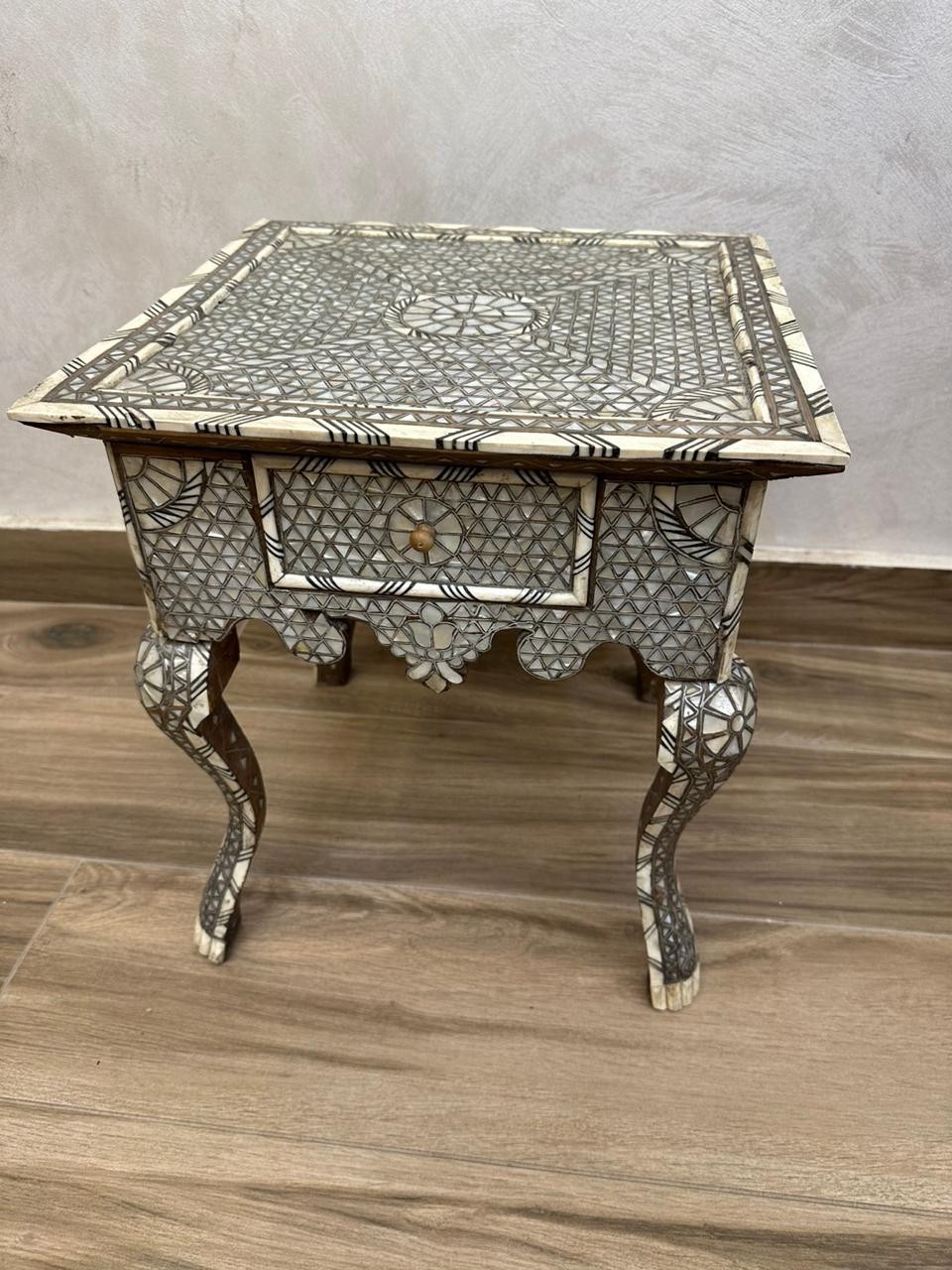 Antique Syrian Pedestal Table In Marquetry Inlaid With Mother-of-pearl C1900