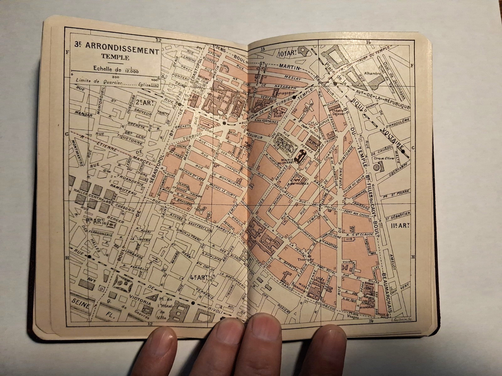 C1908 Plan De Paris par Arrondiiement Maps of Paris for tourists great condition