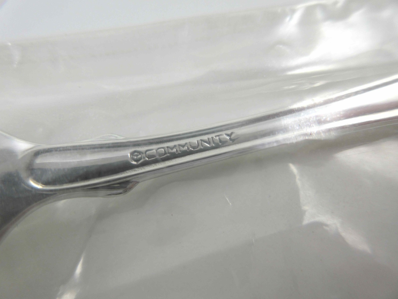 Oneida Community SILVER SHELL 5 Demitasse Spoons Silverplate Flatware 4-1/2″