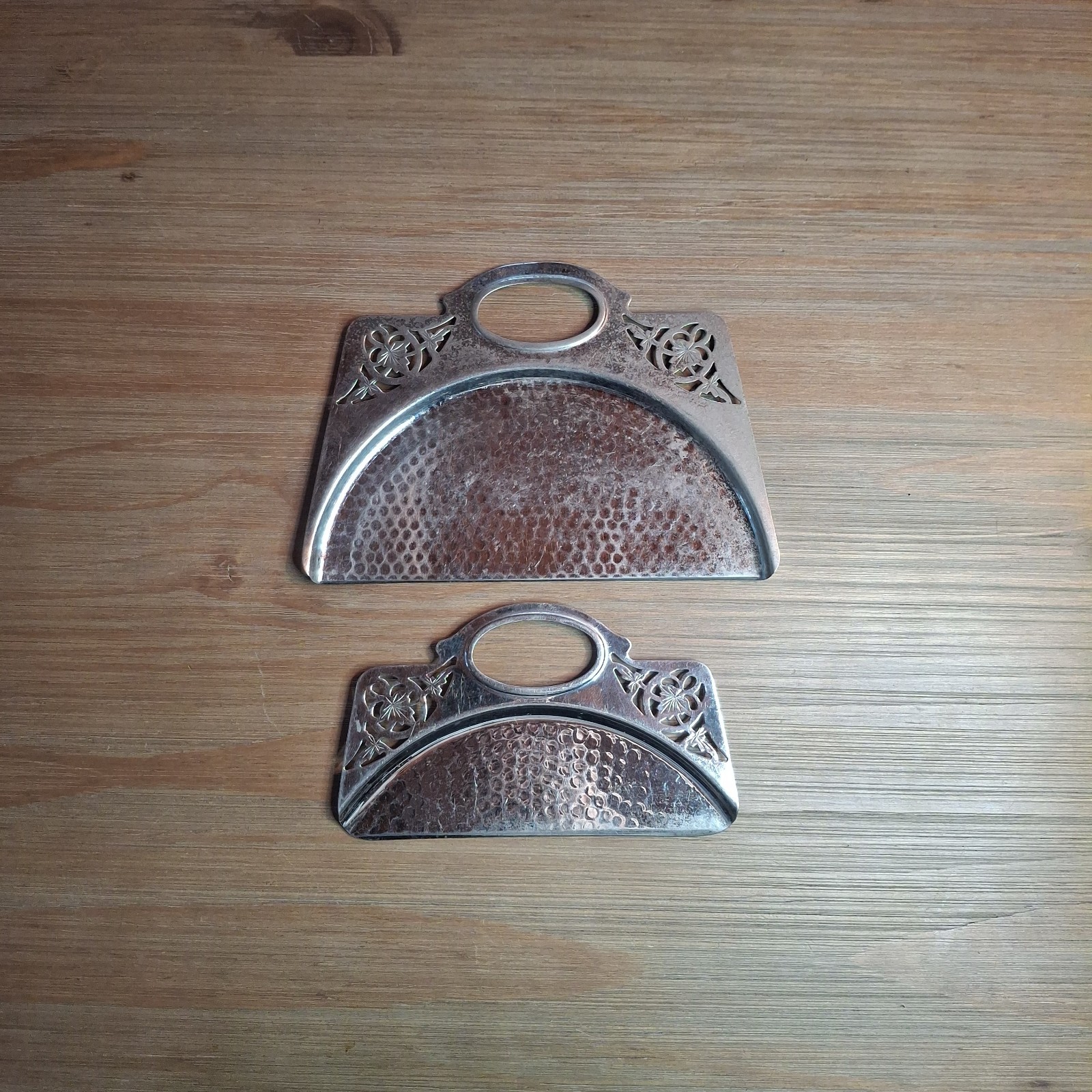 Vintage Art Nouveau Style Silver-Tone Crumb Catcher Silent Butler Set Farberware