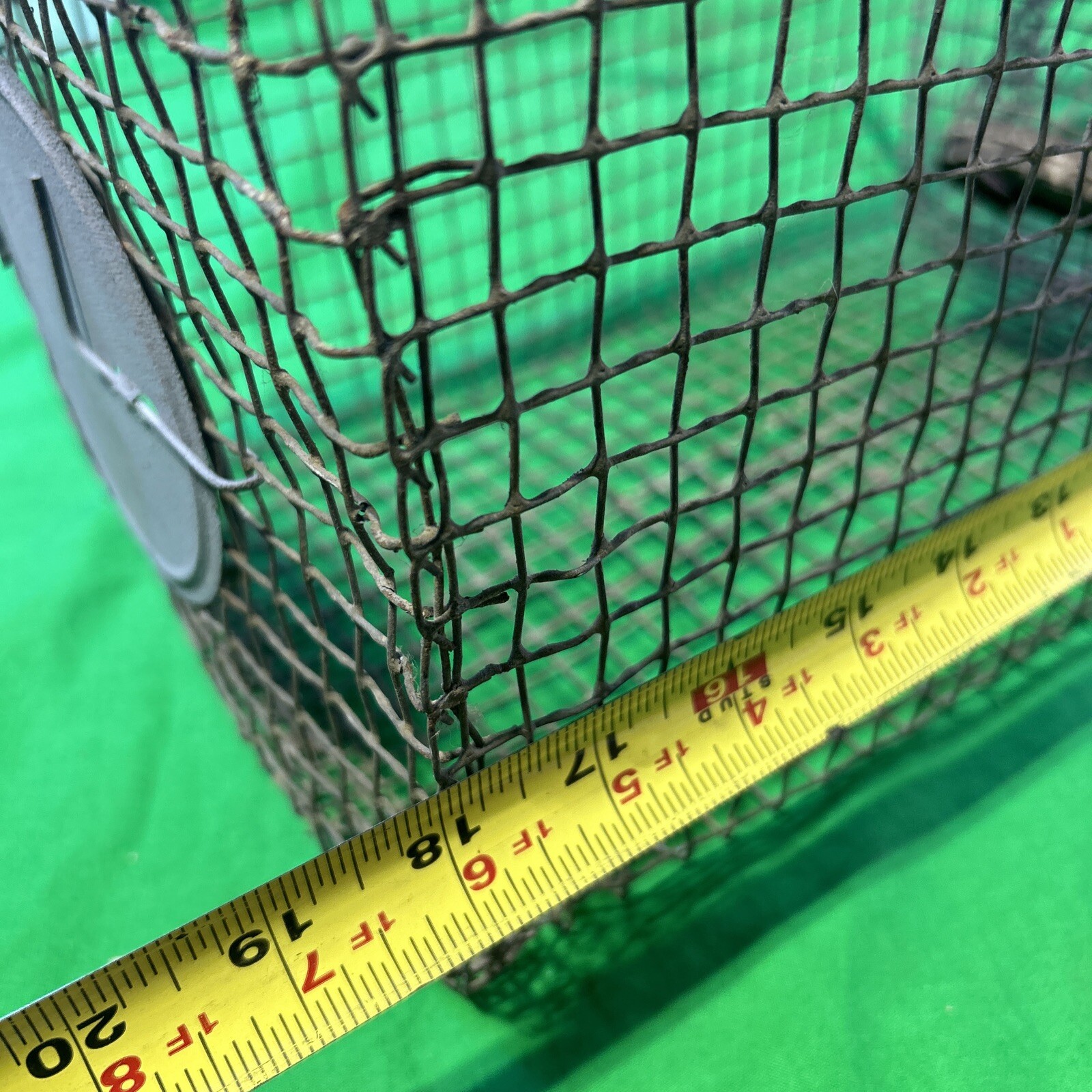 Vintage 8″ x 18″ Metal Wire Small Live Animal Bait Carry Cage Old