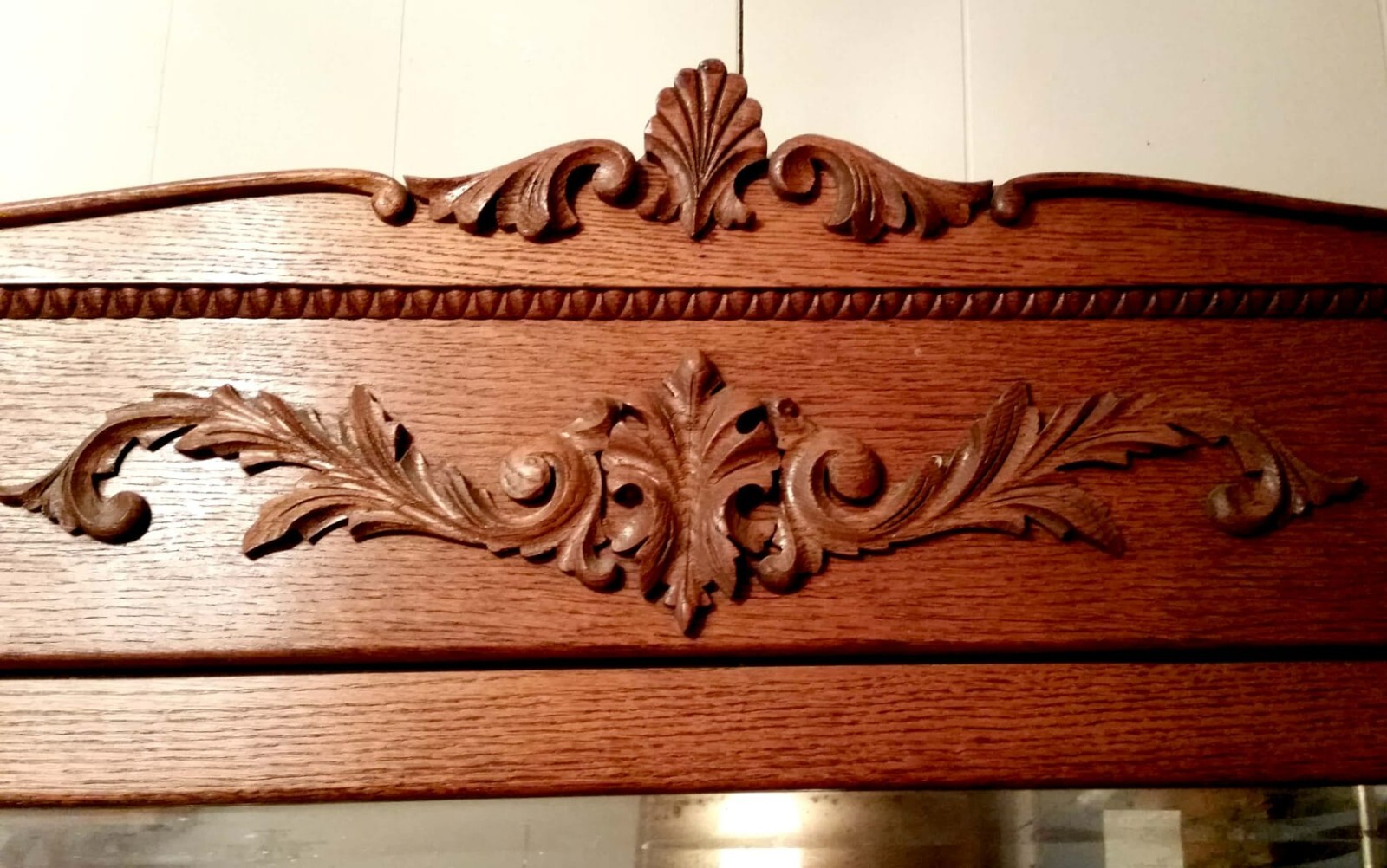Antique Solid Oak Dresser with Removable Mirror –  Beautiful Finish – Price Firm