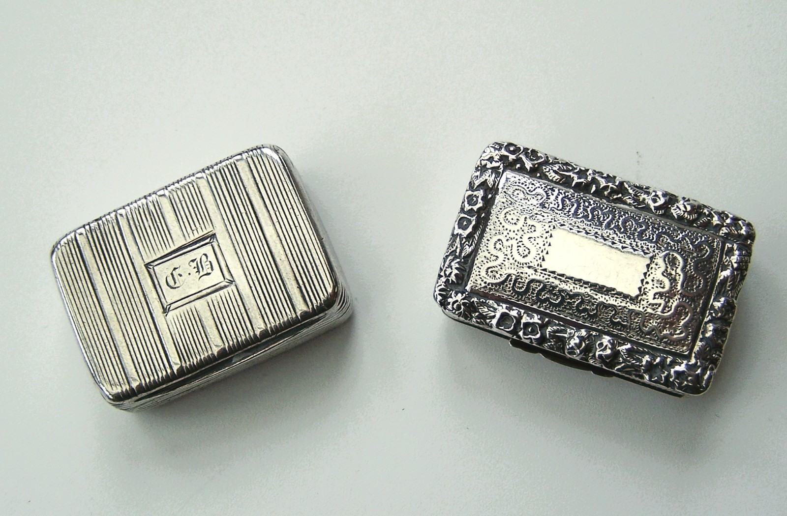 1819 & 1820 PAIR STERLING SILVER GEORGIAN REGENCY VINAIGRETTES CONDITION ISSUES