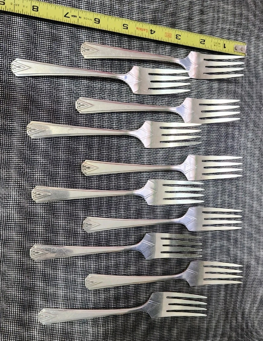 👌LOT OF 10 ART DECO c1929 DEAUVILLE SILVERPLATED “6 1/8” SALAD 🥗🍅😋 FORKS
