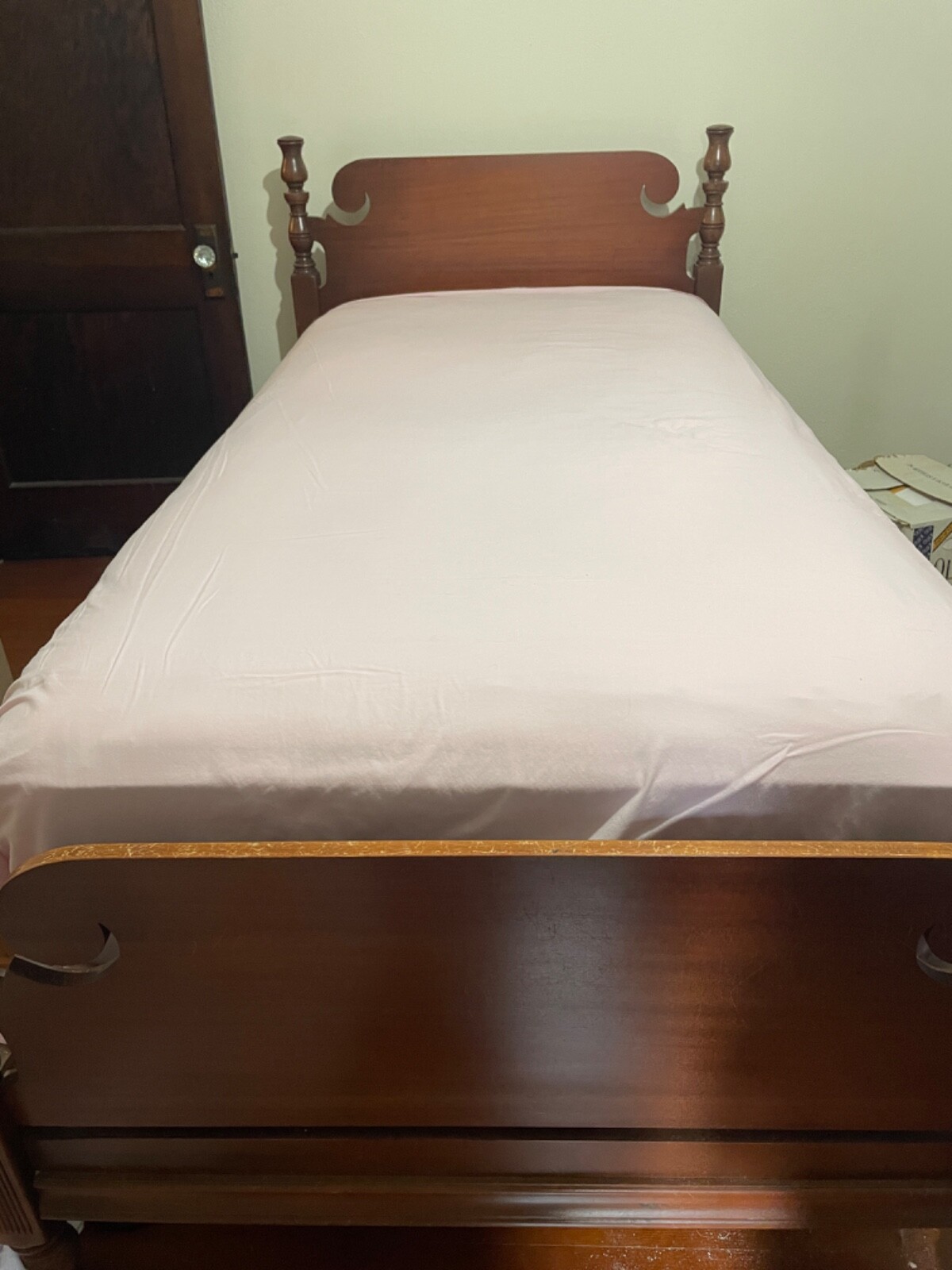 antique bedroom sets 1900-1950