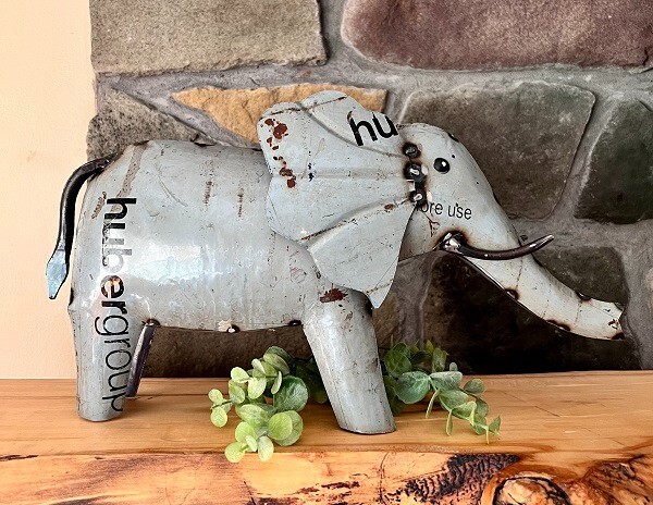 NEW PRIMITIVE ELEPHANT FIGURE GRAY RECYCLED METAL 8″T x 14″W x 5″D Aged Rustic
