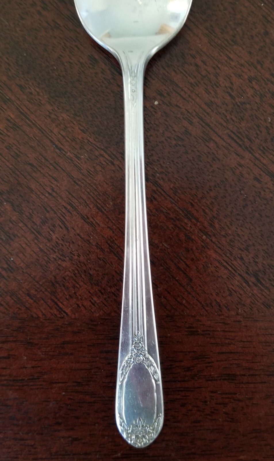 Lot of 4 Rogers XII Overlaid Silverplate “Garland-Rapture” Teaspoons 6″