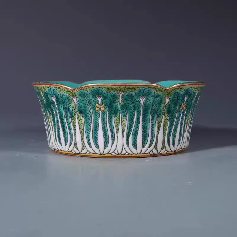 Chinese Qing Yongzheng Green Enamel Porcelain Cabbage Pattern Bowl 7.5 inch