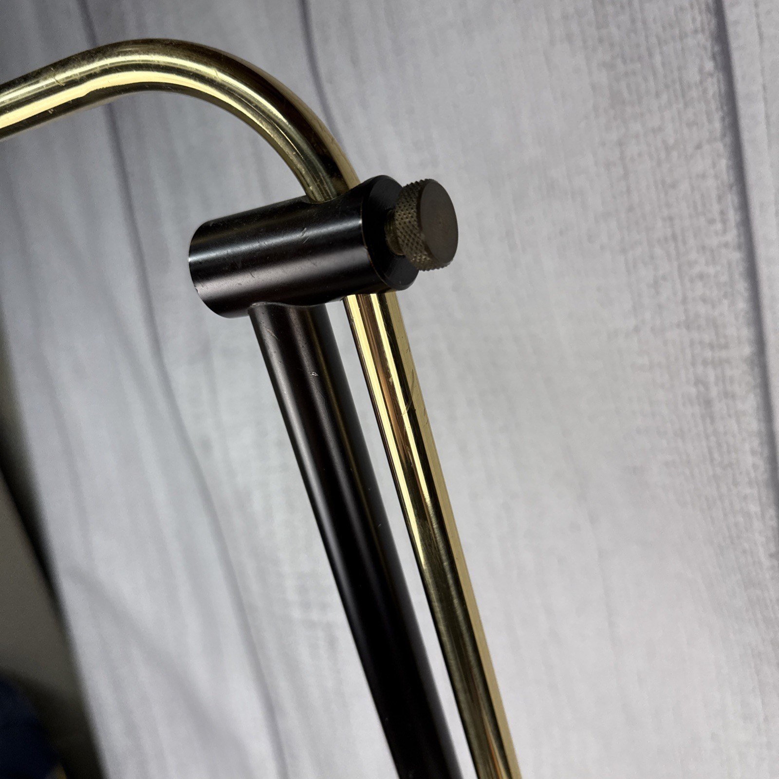 Vtg Mid Century Modern Style Floor Lamp Brass Adjustable 35” to 52” Tall – Clean