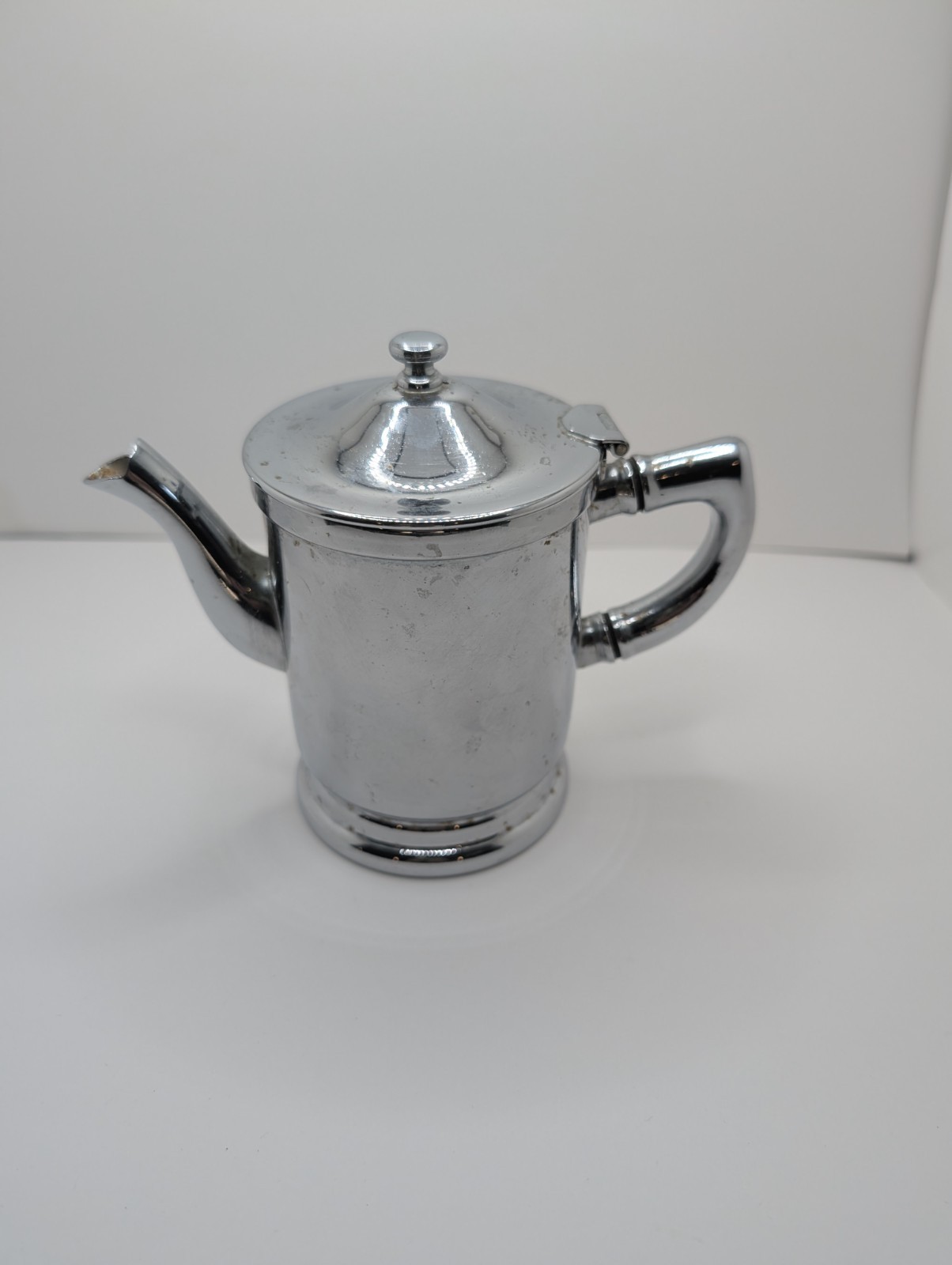 Vintage Chrome Plated Creamer With Lid And Stylish Spout