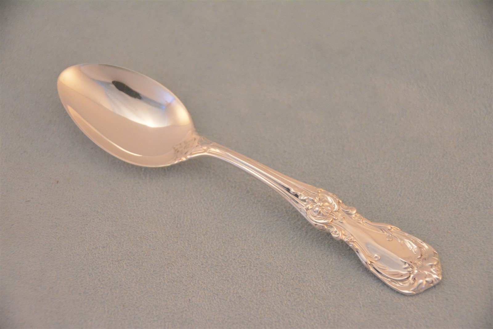 Reed & Barton Burgundy Sterling Silver 4-1/4″ Demitasse Spoon No Monogram