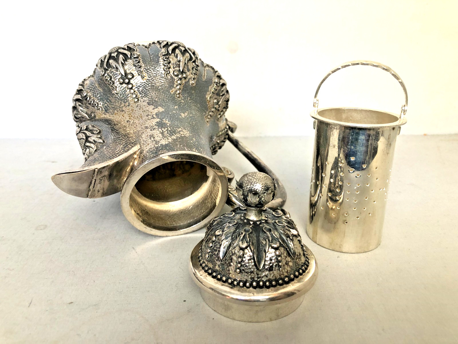 Vintage Thai 800 Silver Tea and Coffee Set with Matching Tray, 2,214 Grams.