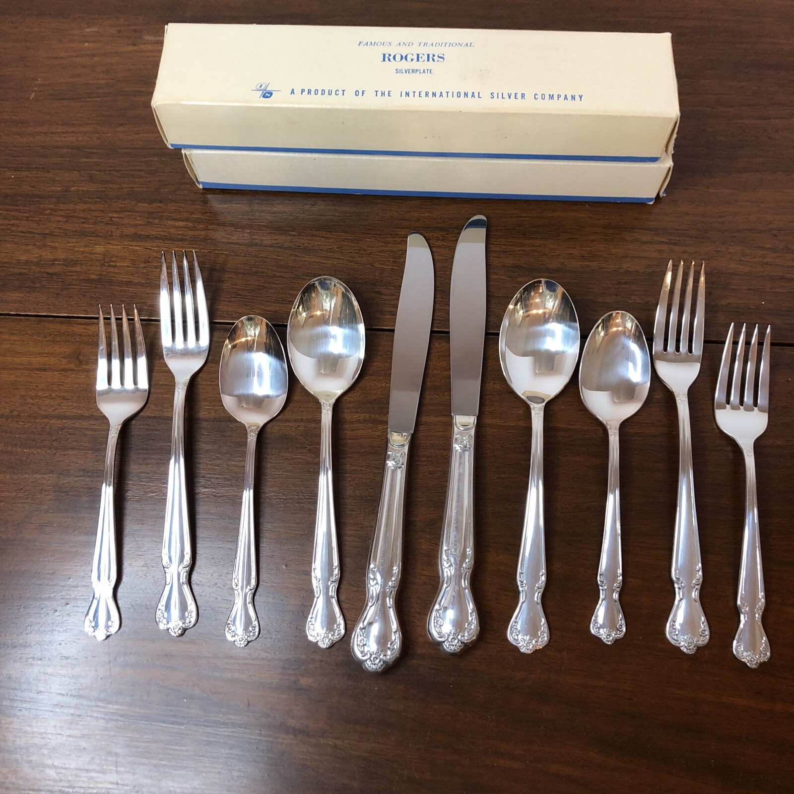 2 Rogers & Bro International Silverplate 5 PC. Place Settings Set ELEGANT LADY
