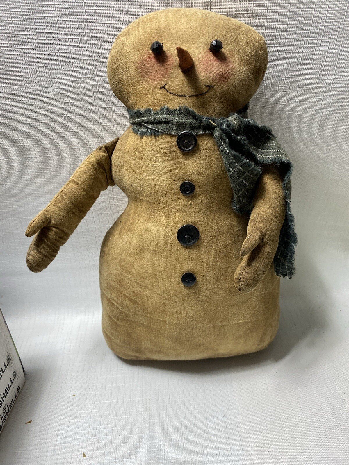 J Schneeman 1999 SNOWMAN Christmas 12” RARE! w Buttons & Carrot Like Nose!
