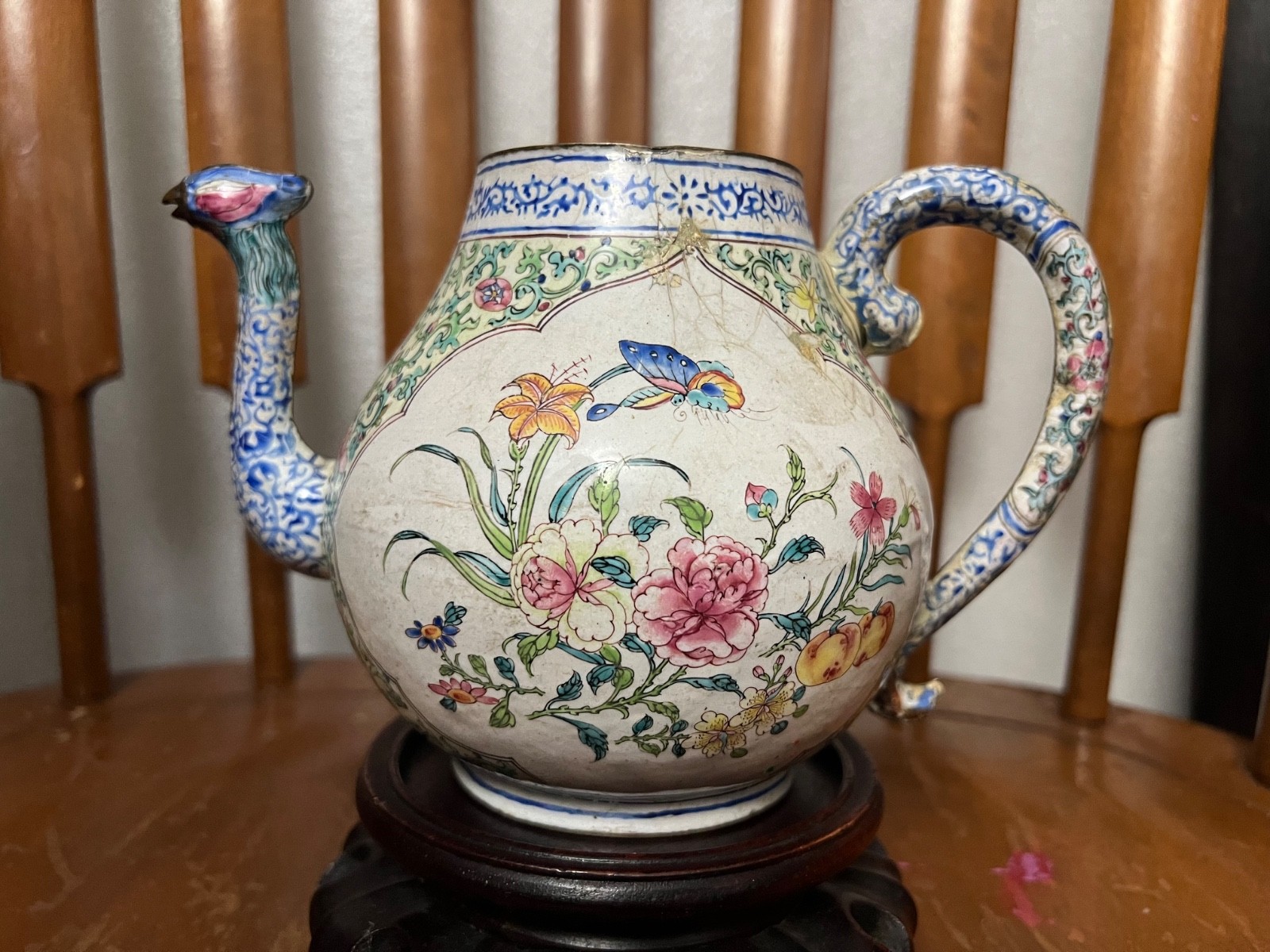A FINE RARE CHINESE PAINTED ENAMEL WINE EWER, QIANLONG PERIOD (1736-1795)
