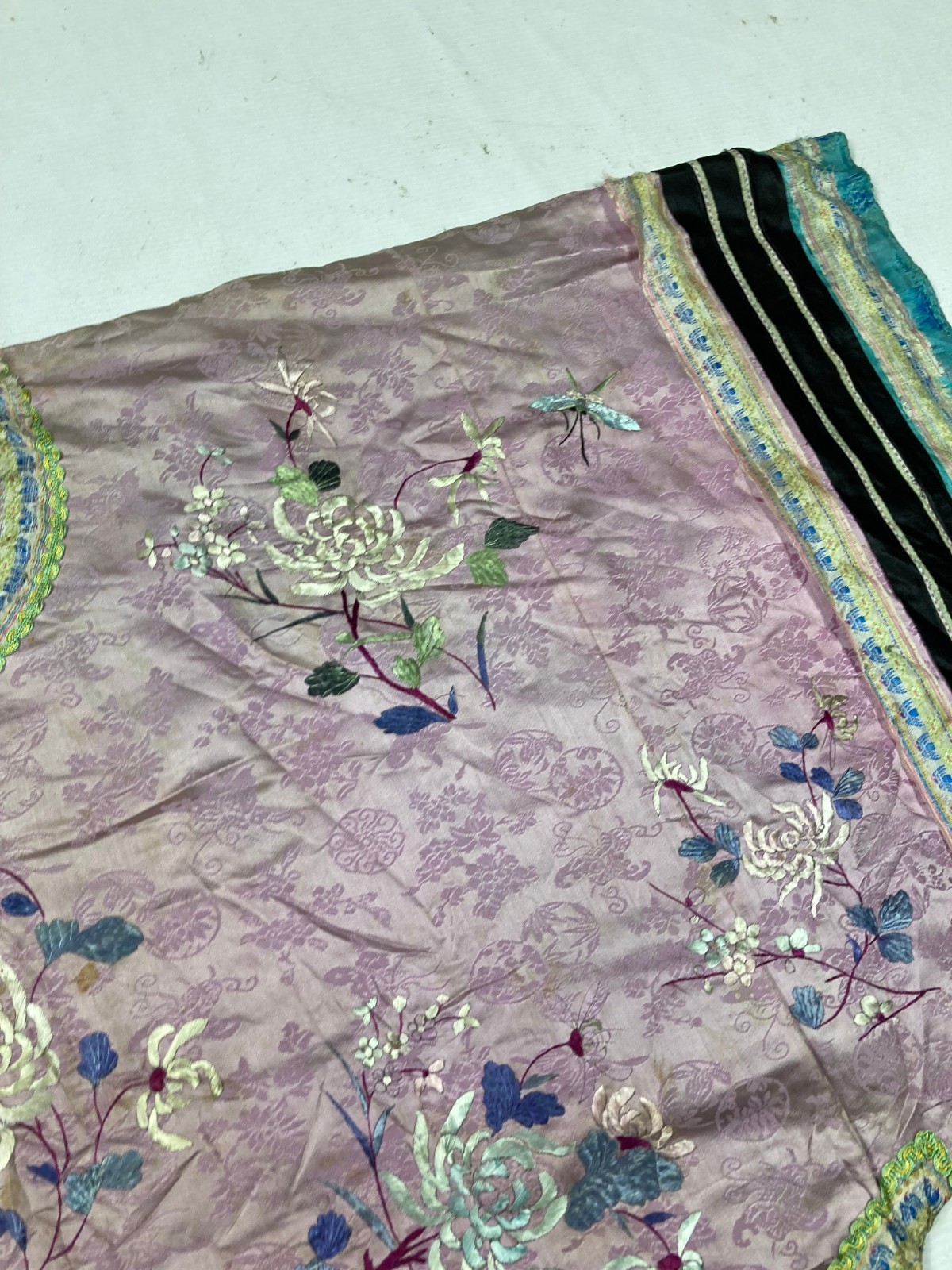 Antique Chinese Silk Embroidered Manchu Qing Dynasty style Woman’s Robe 133x86cm