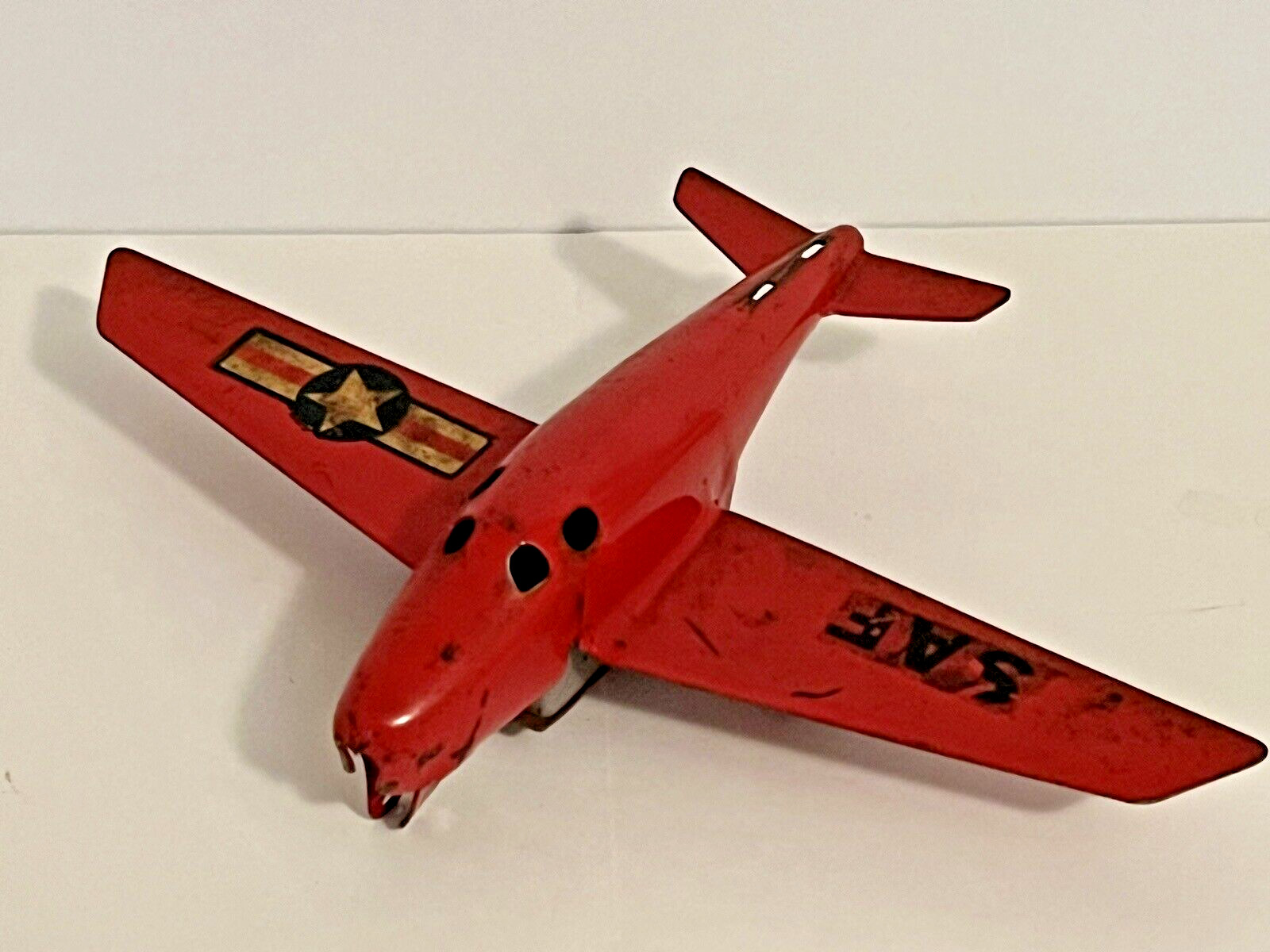 1940S WYANDOTTE MARX PRESSED STEEL USAF AIR FRICTION AIRPLANE Approx 6″; 9″ wing