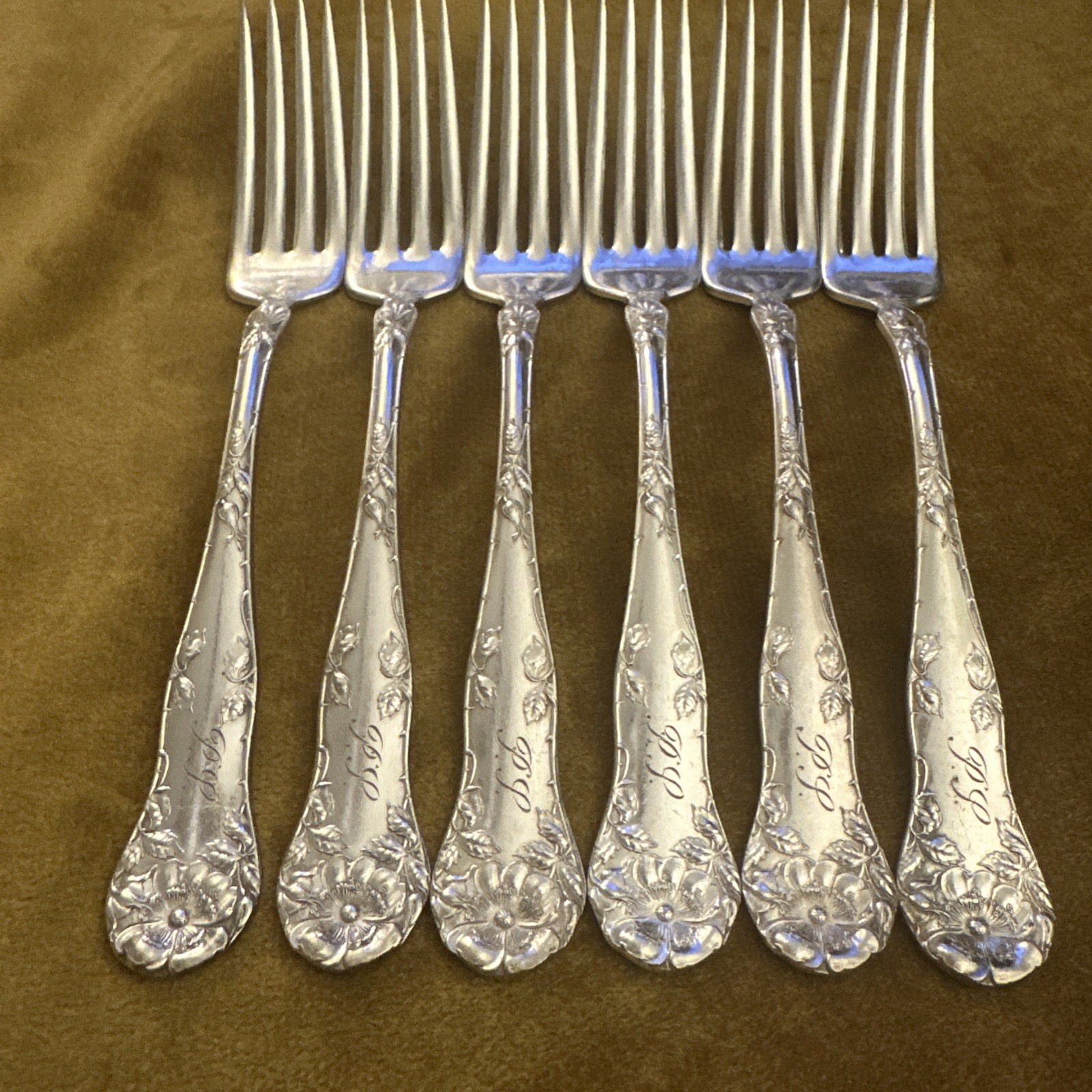 Vintage Niagara Falls Silver Co. 1877 (6) Forks With “P.S.” Monogram