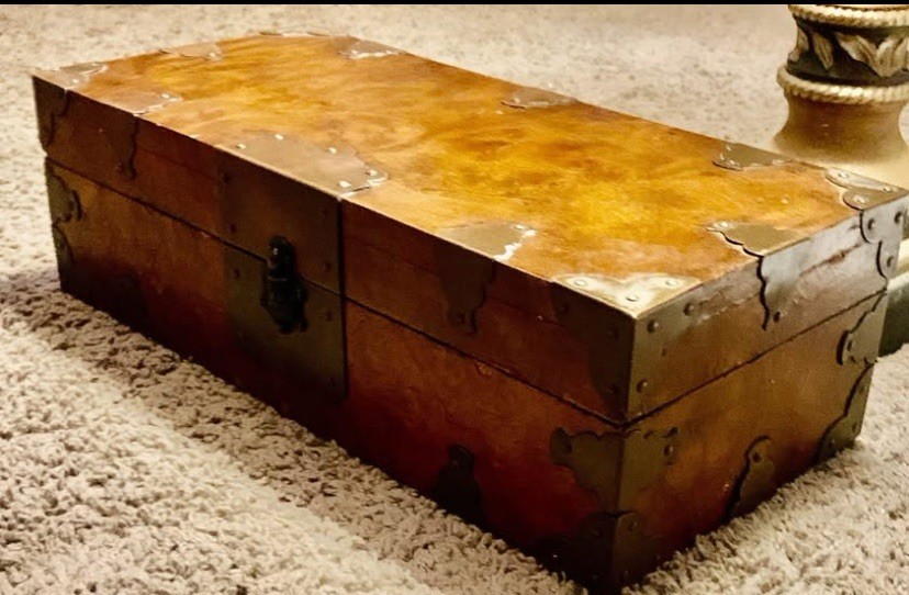 Mid 20th Century East Asian Scholars Box