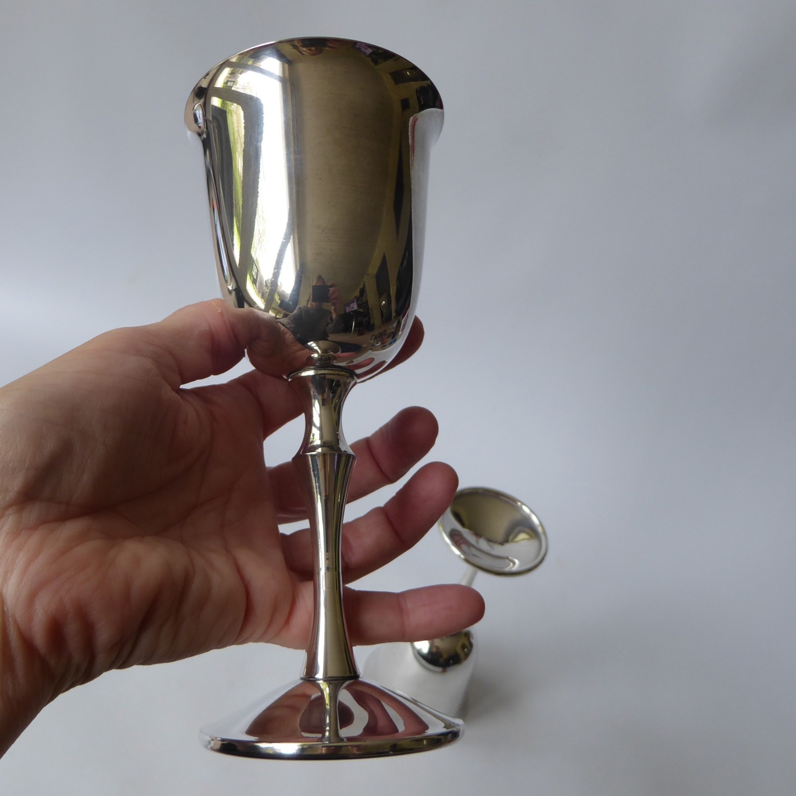 Grenadier England 2 silver plated goblets, 1970s 1980s retro vintage wine glass