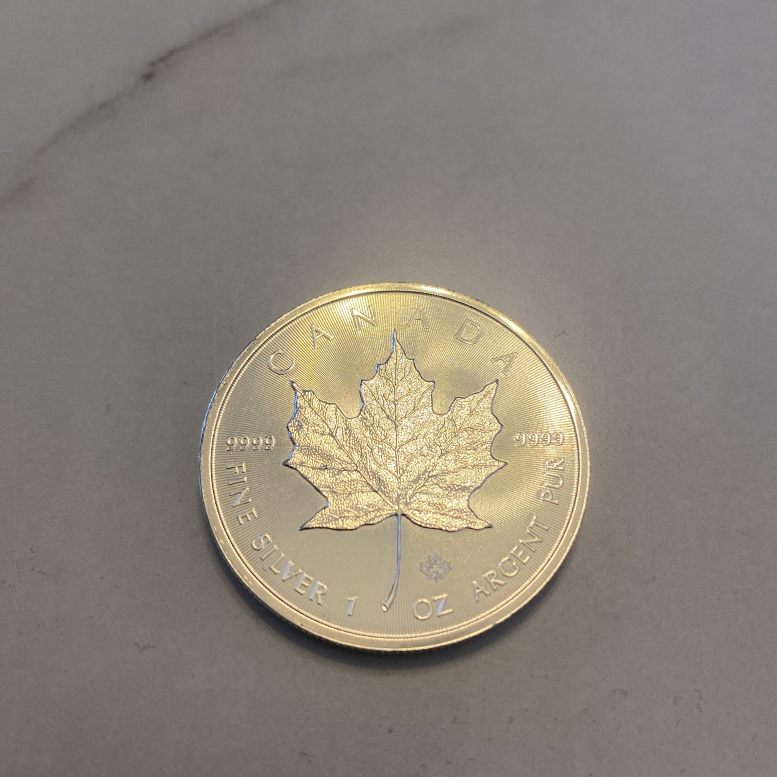 Canadian Mint 2016 $5 Silver Maple Leaf 1 oz 0.9999 Coin