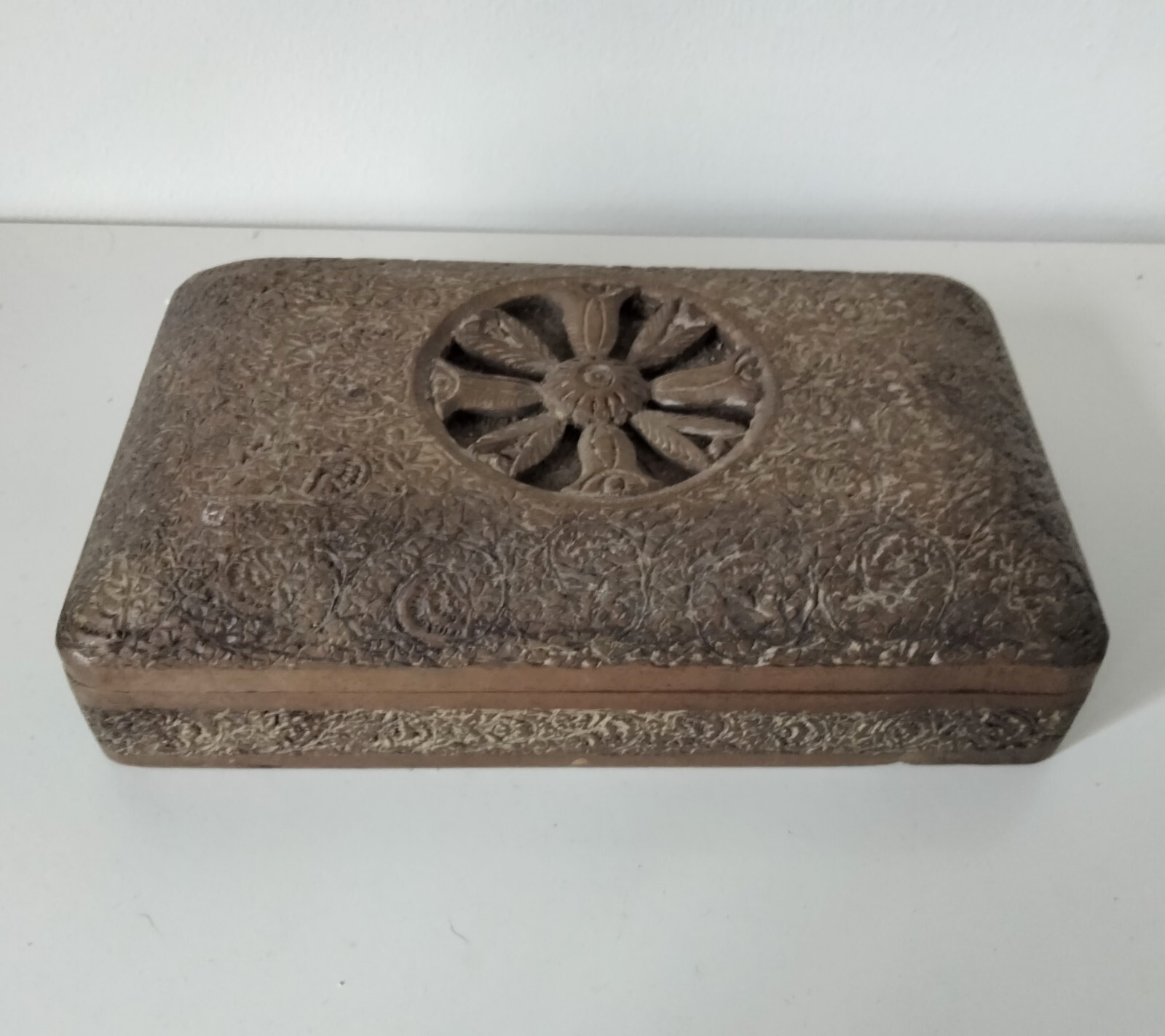 Vintage antique Indian carved wood velvet lined trinket jewellery cigarette box