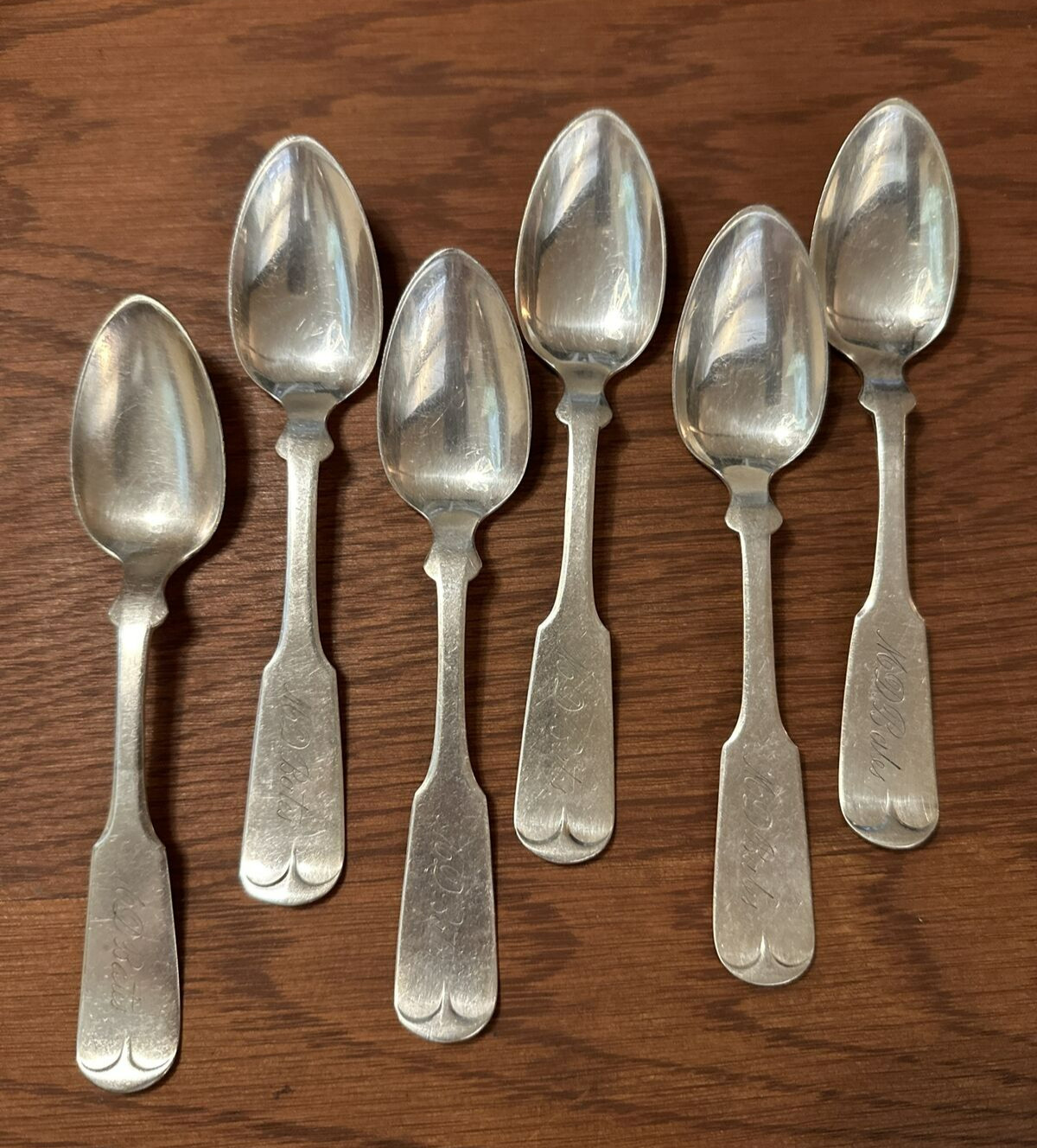6 Vintage 1847 Roger’s Bros A1 Silverplate Teaspoons Fiddle Pattern MD Bates