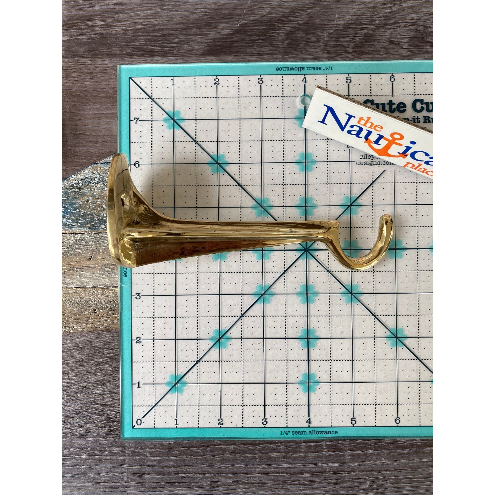 6″ Solid Brass Ship Lantern Hanger – Heavy Duty – Wall Mounted Hook – Nautical