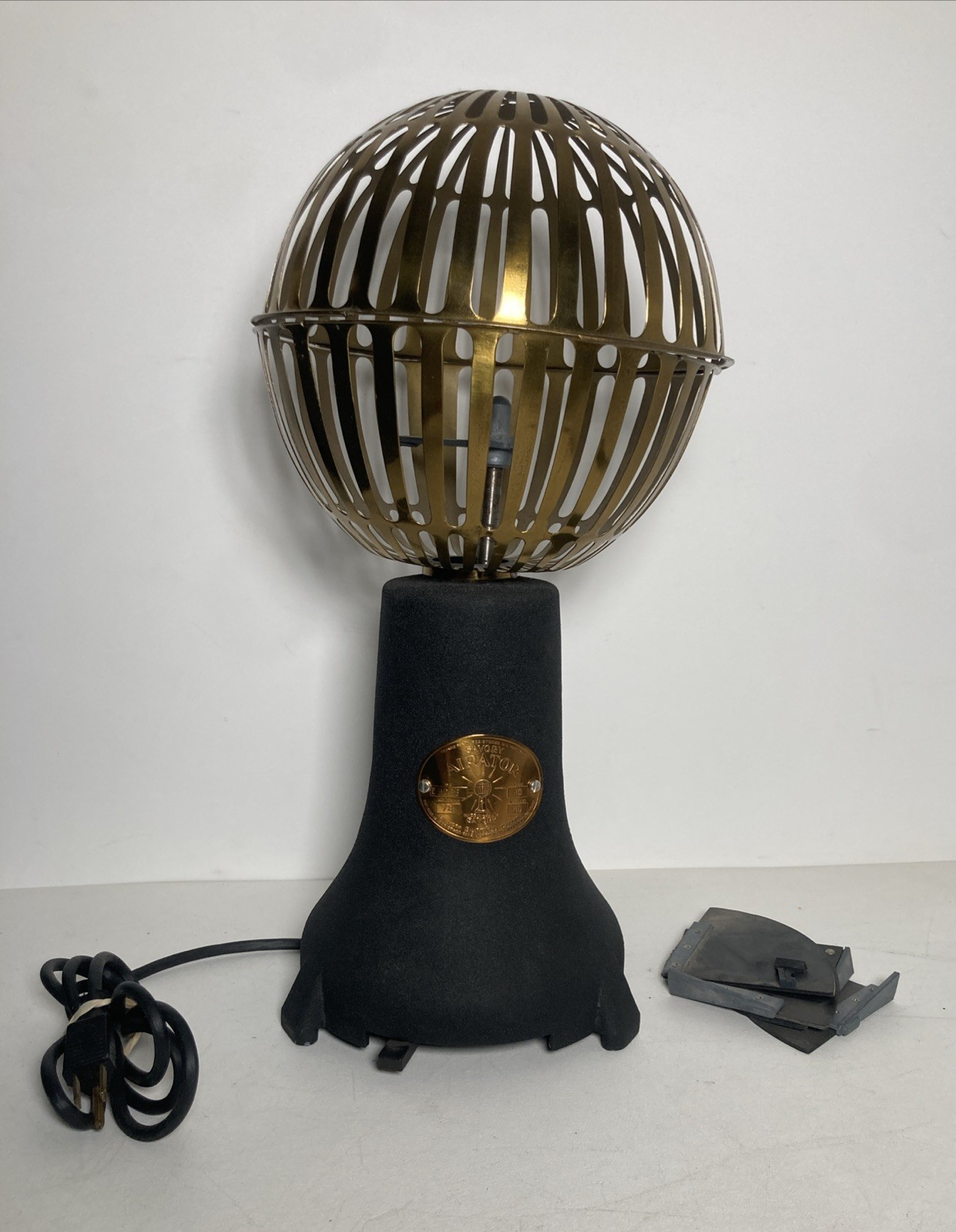 Antique Original Cast Metal Banker’s Fan Savory Airator Bank Teller’s Desk Fan