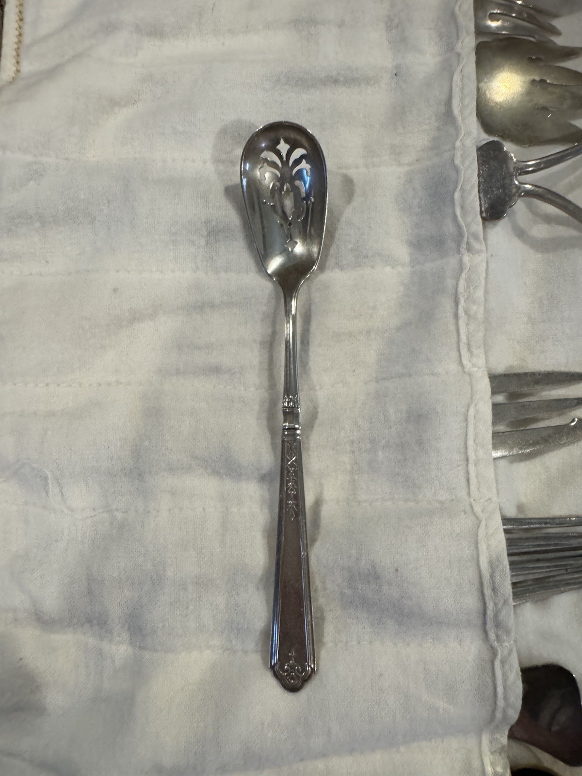 Victorian Sterling Silver Olive Spoon 6” 20g