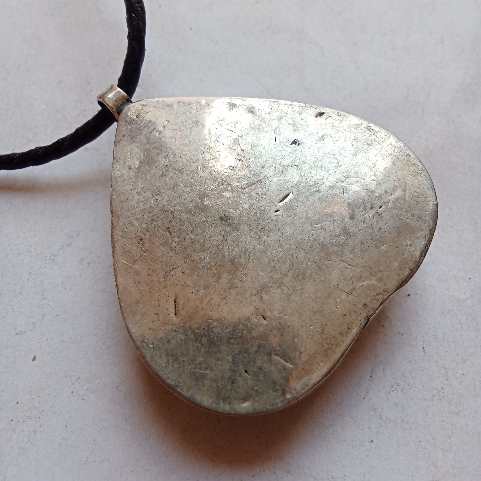 OLD UNIQUE SOLID SILVER NEAR EASTERN HANDMADE PENDANT WITH GREEN AGATE STONE