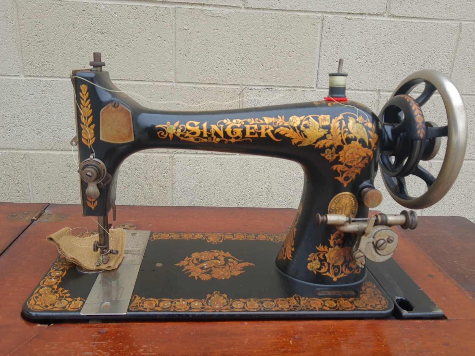 Antique 1901 Singer Sewing Machine,Oiled, Cleaned, Working, Attachments Included