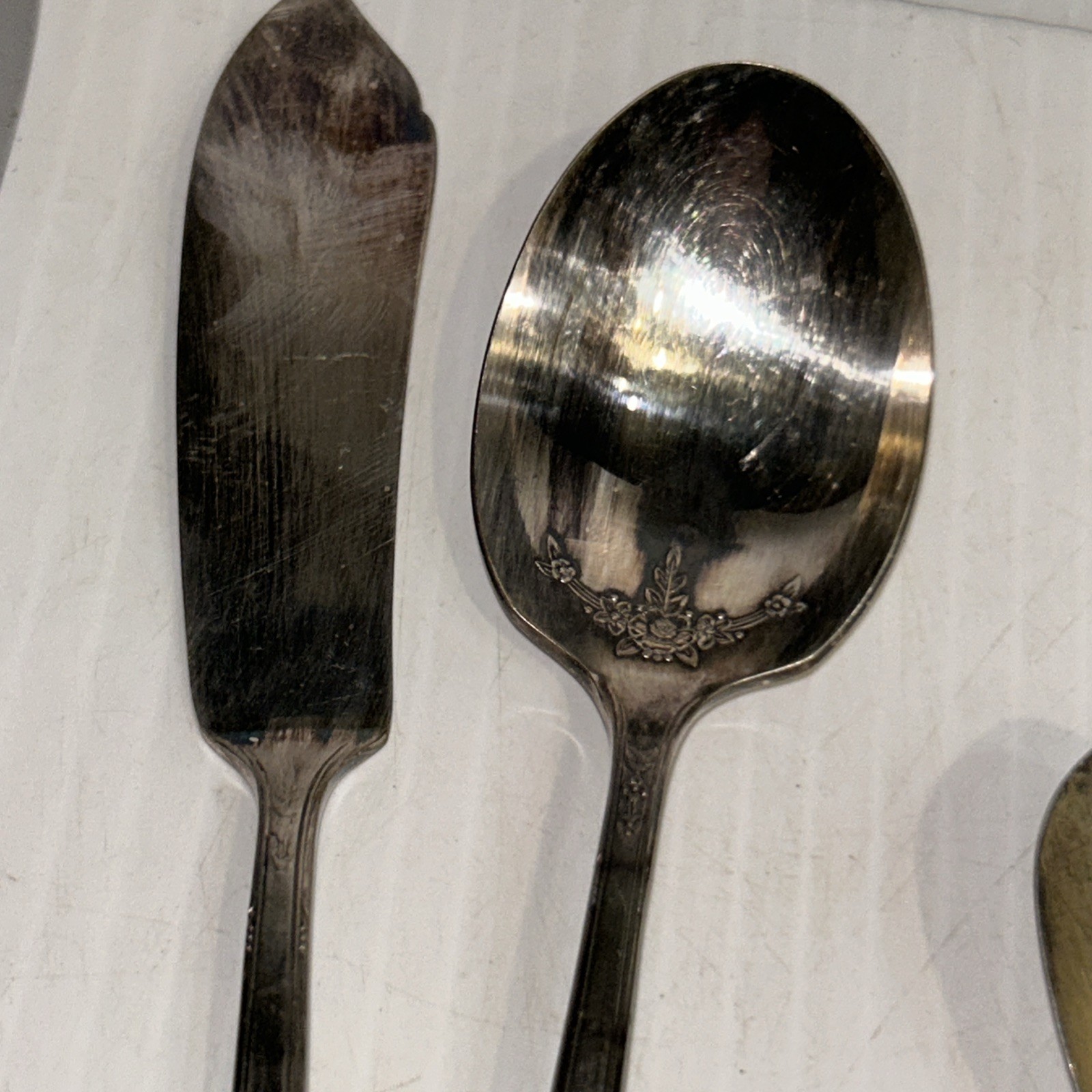 Milady Oneida Community Silverplated Flatware 1940 Spoons Knives 24 Pieces/30e