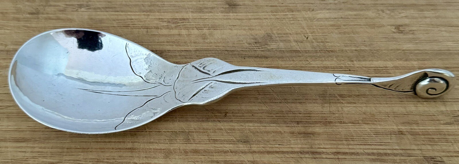 EARLY GEORG JENSEN ORNAMENTAL #50 SNAIL PATTERN STERLING 7 1/2″ SPOON 1915-1927