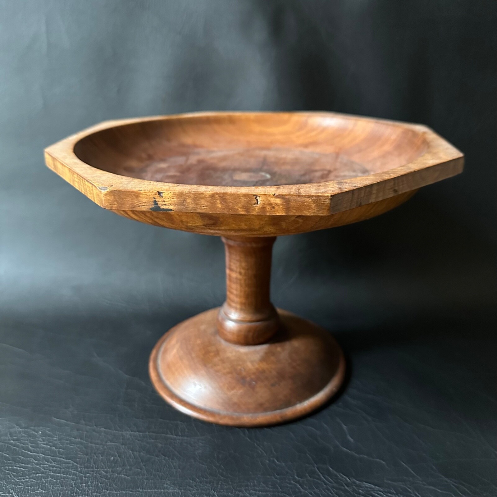 VINTAGE ART DECO AUSTRALIAN WOODEN FIDDLEBACK BLACKWOOD PEDESTAL COMPORT BOWL