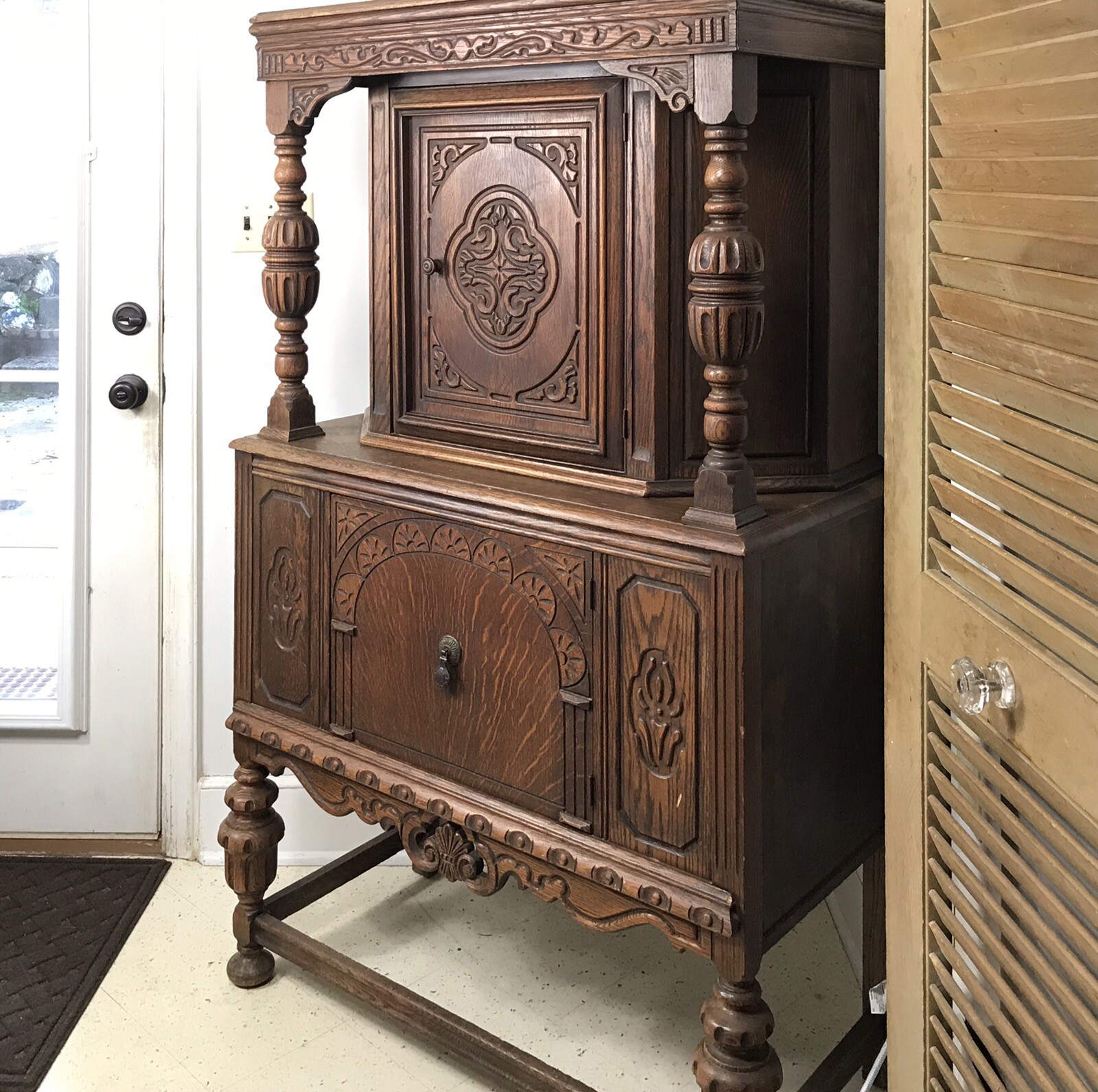 Jacobean Style Solid Wood Cabinet 1920’s Renaissance Architecture England Style