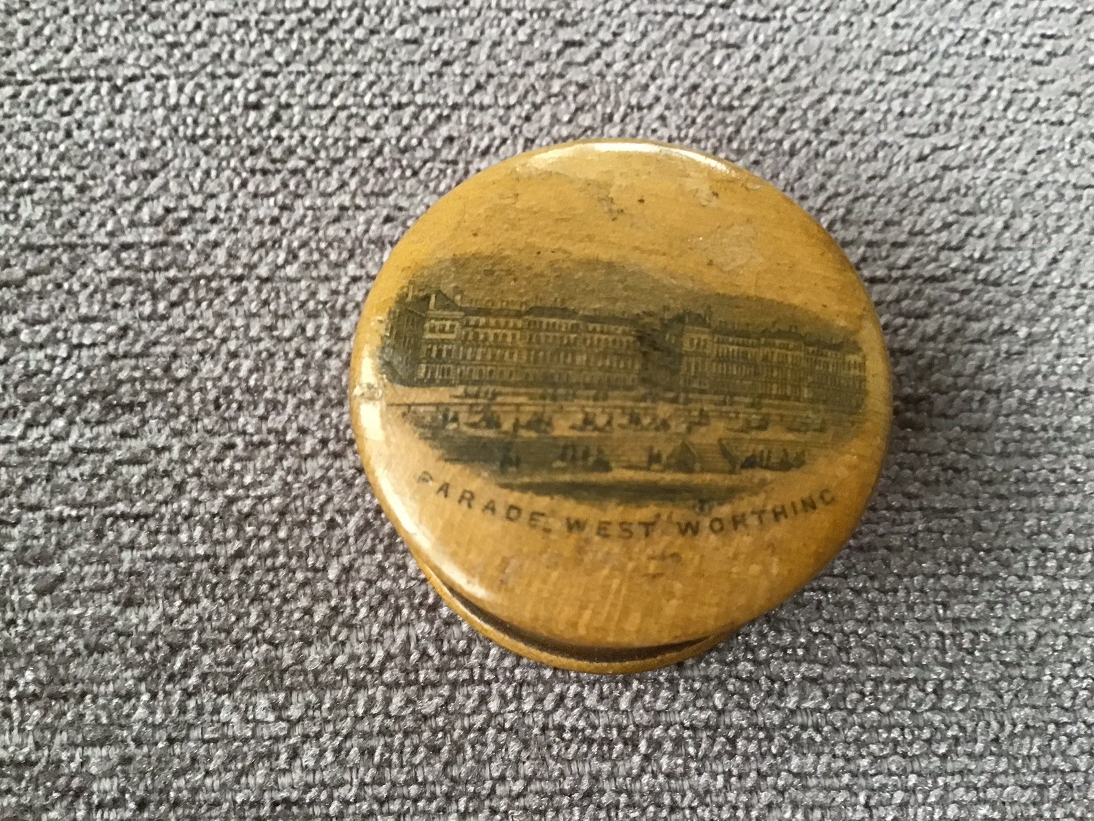 SM MAUCHLINE TRANSFER WARE PATCH POT. EX CON. WORTHING. 3x2cM.