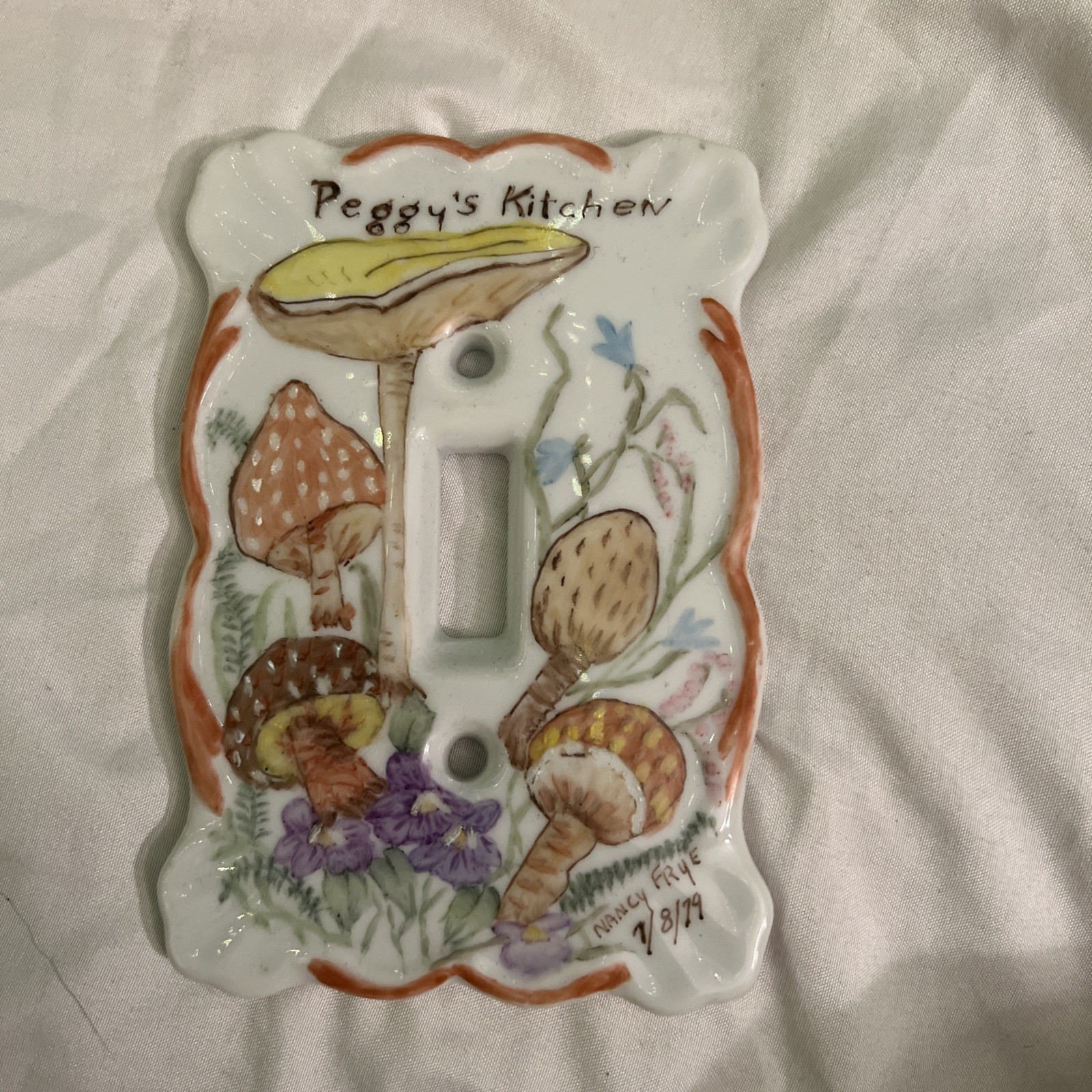Vintage Handpainted Outlet Cover Plate 1979 “Peggy’s Kitchen” Mushroom Motif EUC