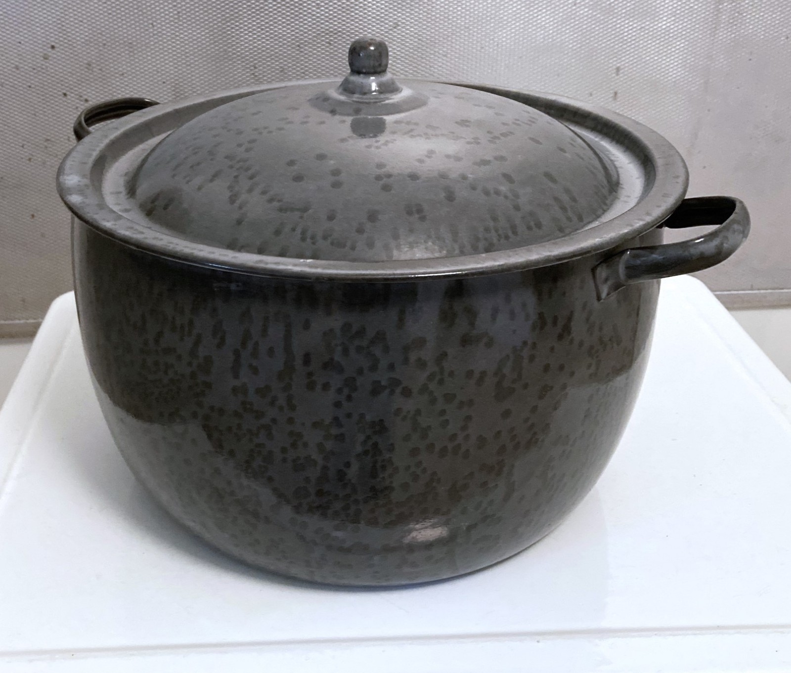 Wonderful Large Antique Grey Enamelware Pot Kettle w/ Original Unique Lid
