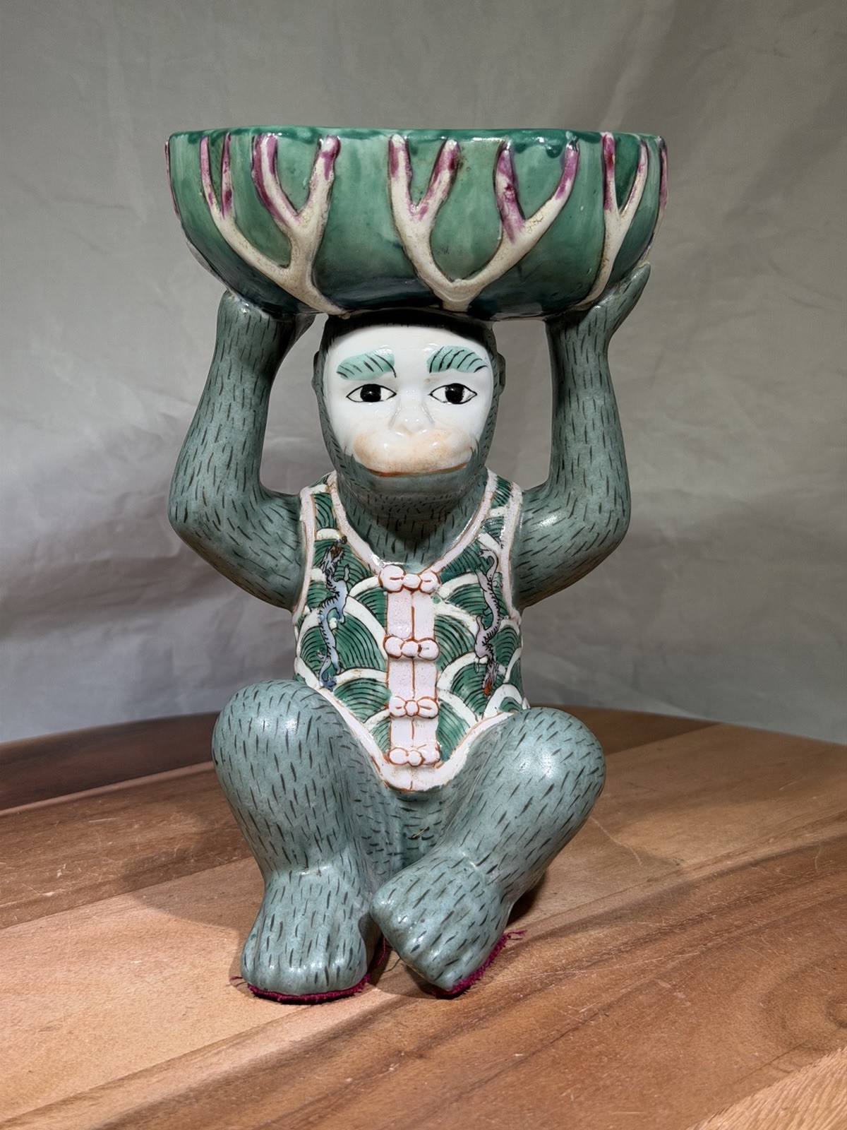 Vintage Chinese Chinoiserie Monkey holding Tobacco Leaf Bowl Dragon Shirt