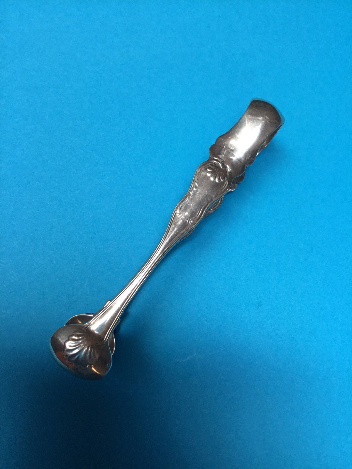 SILVER – SUGAR TONGS – AMERICAN COIN – HARVEY LEWIS – 1783-1835 – PHILA, PA.