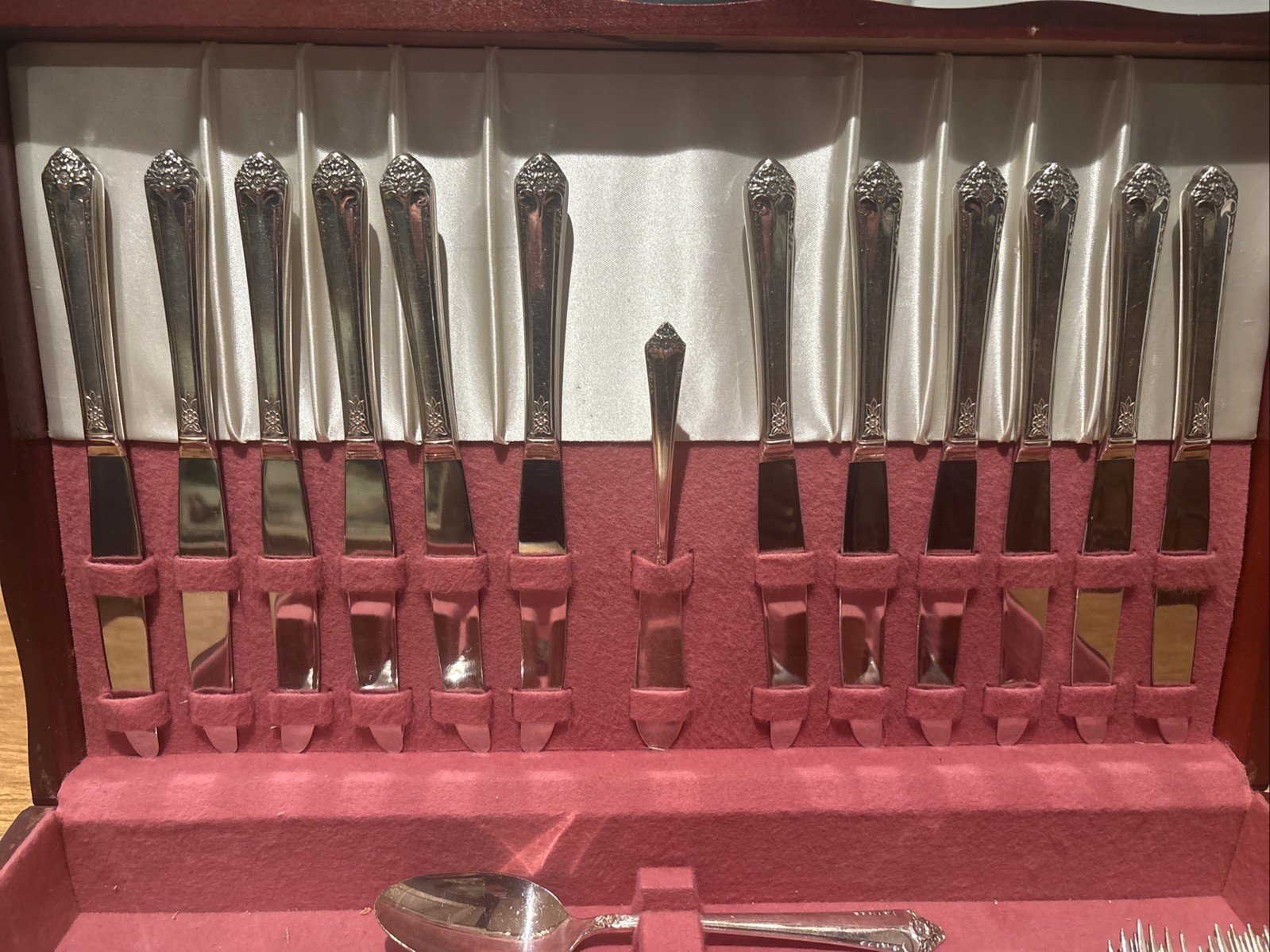 Rogers Bro STARLITE Pattern Reinforced Plate IS Flatware 1950’s – 64 Pcs.