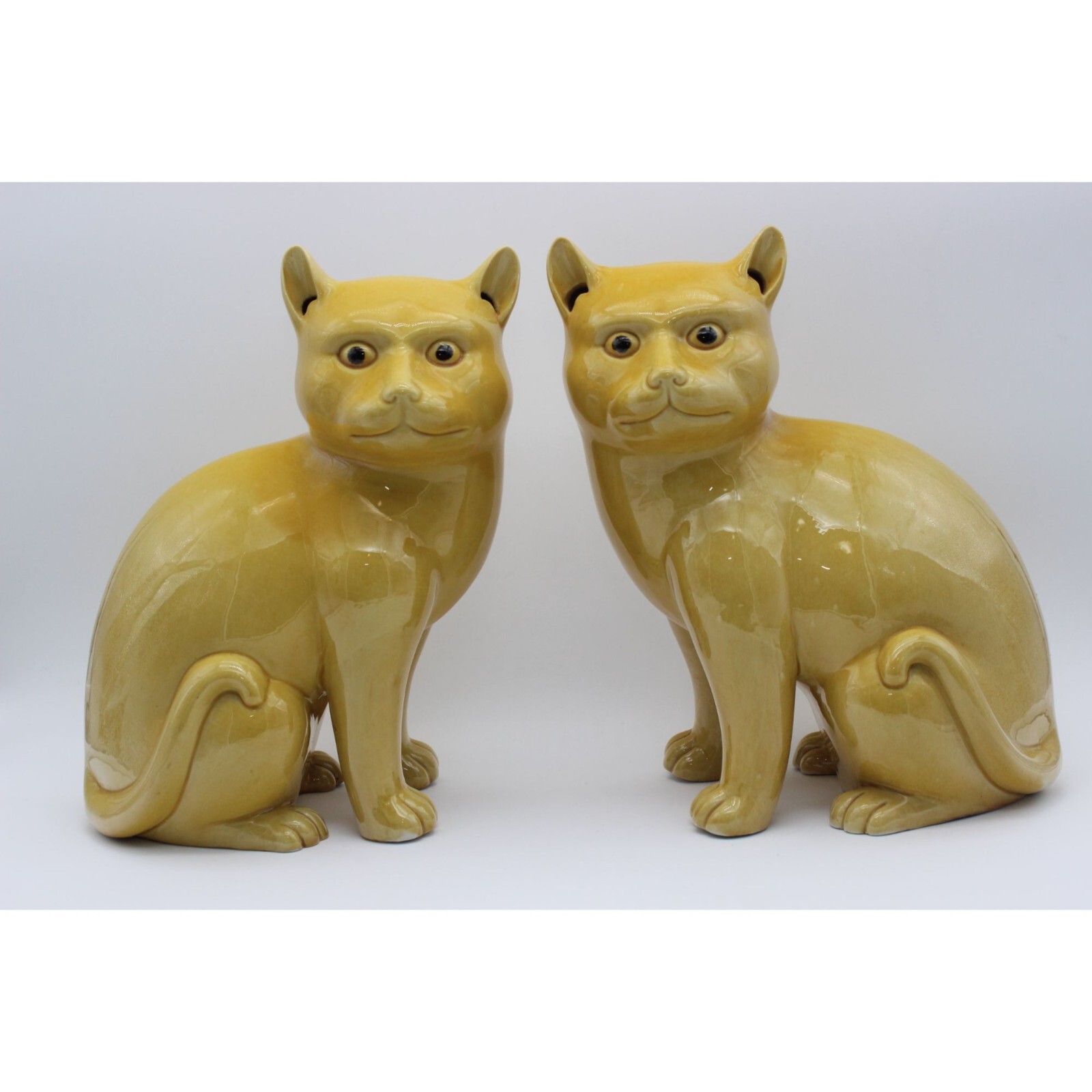 Chinese Imperial Export Porcelain Cats Pair Yellow Glazed Late 19th Century