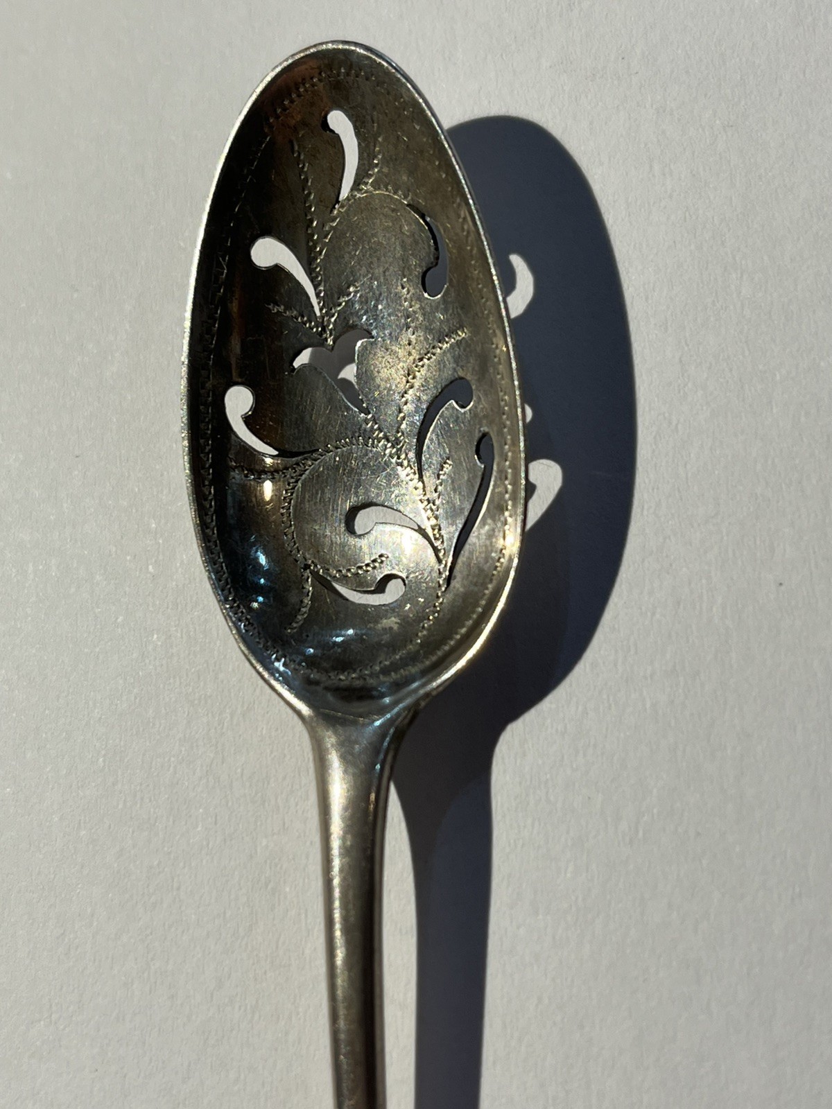 Antique 18thC Solid Silver Mote Spoon Pierced Decoration 14 cm Long Bright Cut