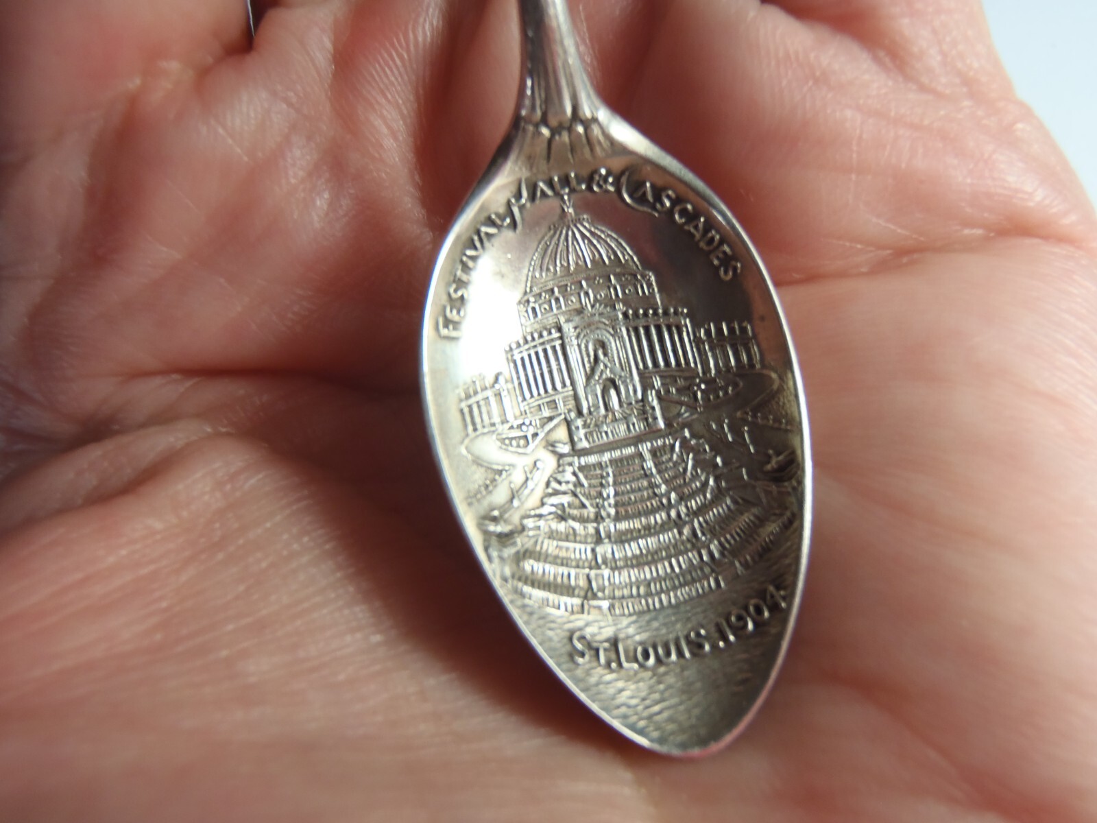 Sterling Souvenir Demitasse Spoon St. Louis 1904 Festival Hall & Cascades 3 1/4″