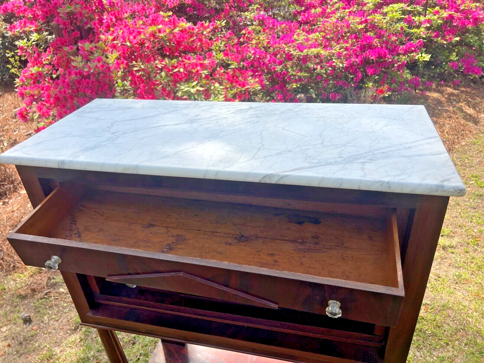 ANTIQUE MAHOGANY MARBLE TOP CABINET CHEST DRAWERS PILASTERS MIRROR ALCOVE DESK